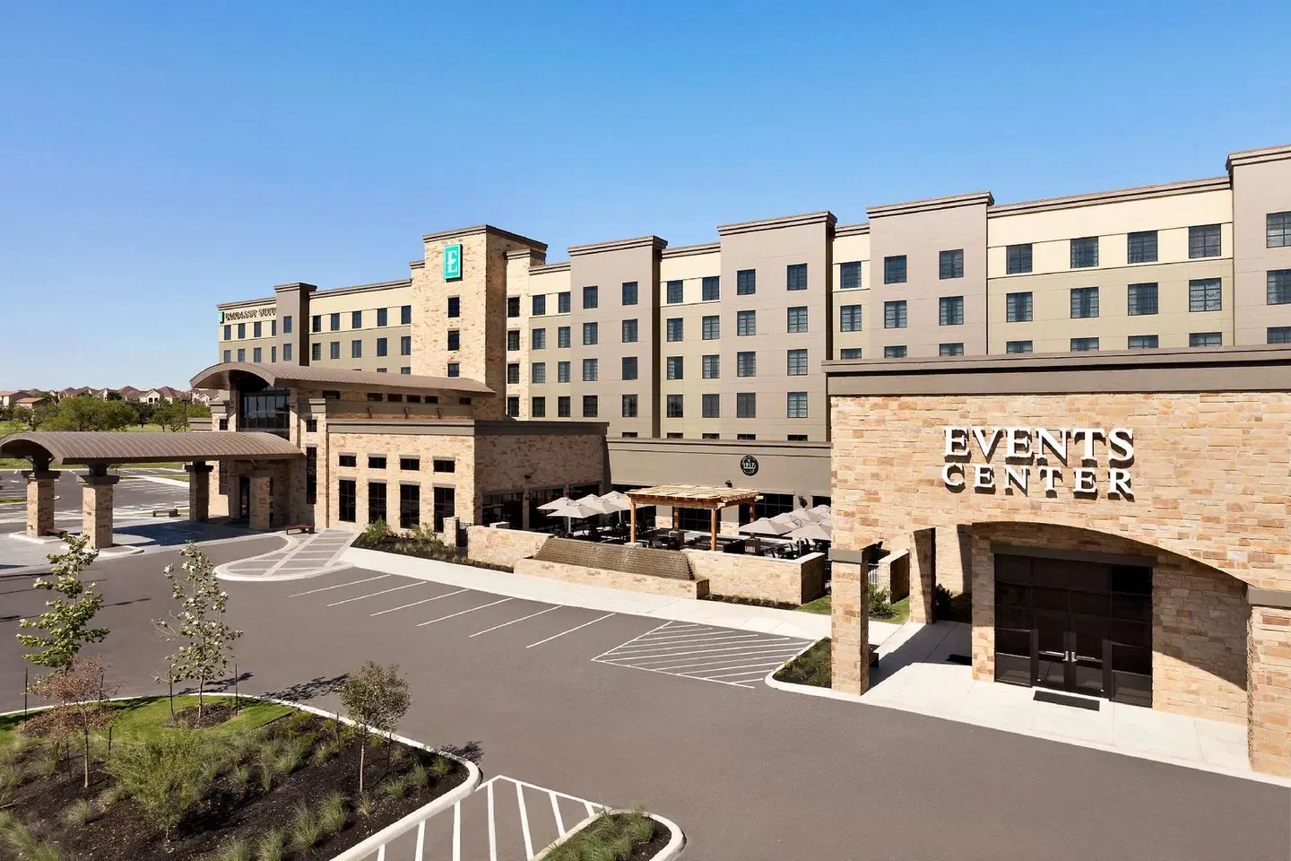 Embassy Suites by Hilton San Antonio - Brooks City EXTERIOR