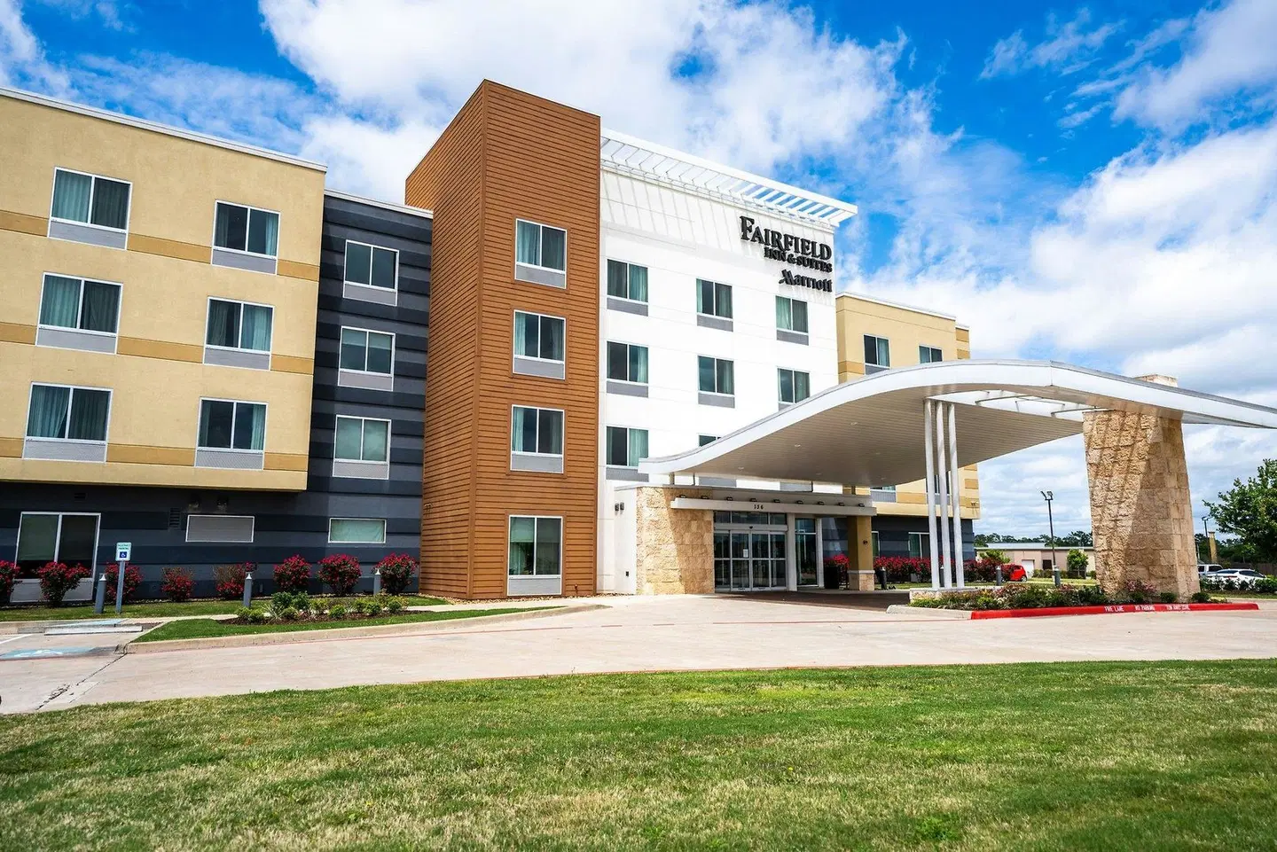 Fairfield Inn & Suites by Marriott Huntsville EXTERIOR