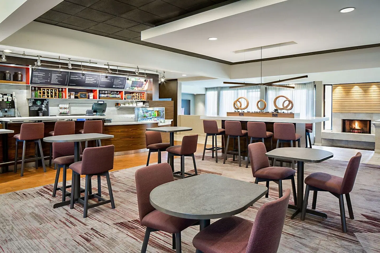 Courtyard by Marriott Dallas Arlington/Entertainment District Bar