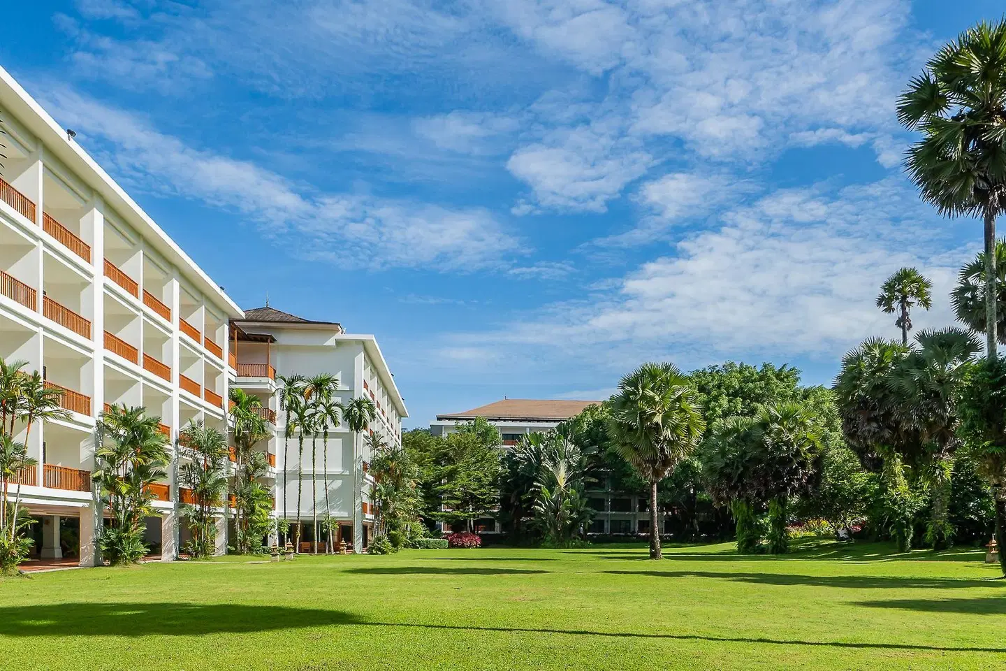 Naithonburi Beach Resort Phuket EXTERIOR