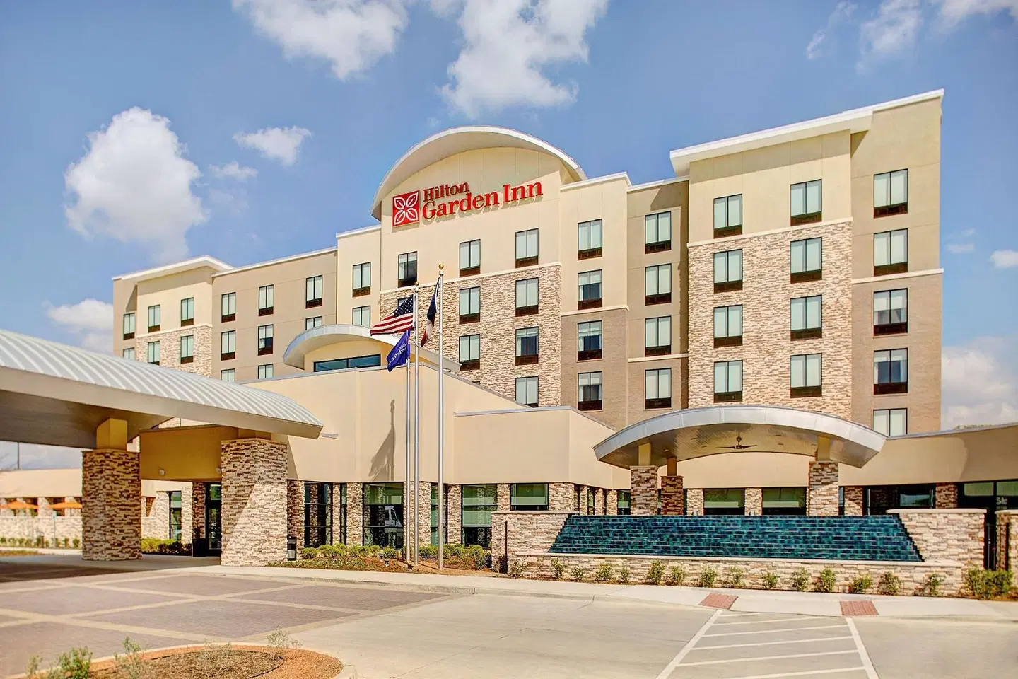 Hilton Garden Inn Dallas/Arlington South EXTERIOR