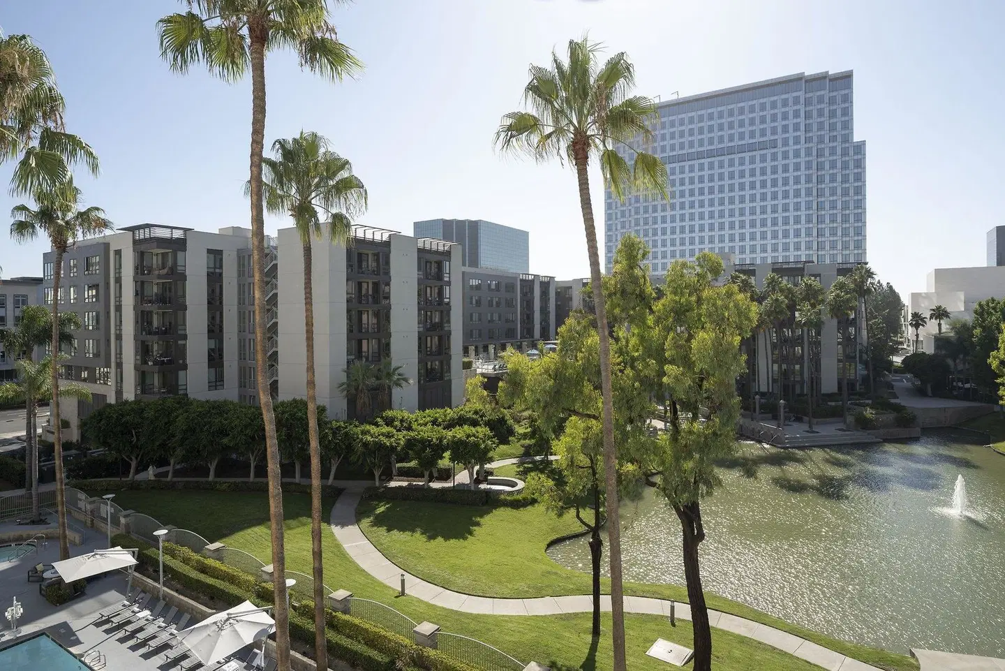 Costa Mesa Marriott EXTERIOR