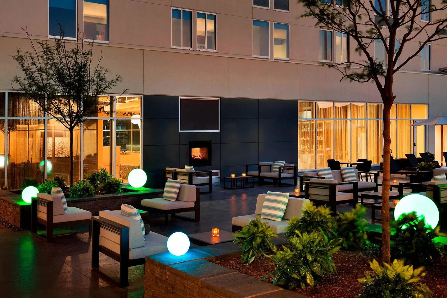 Aloft Dallas Love Field Bar