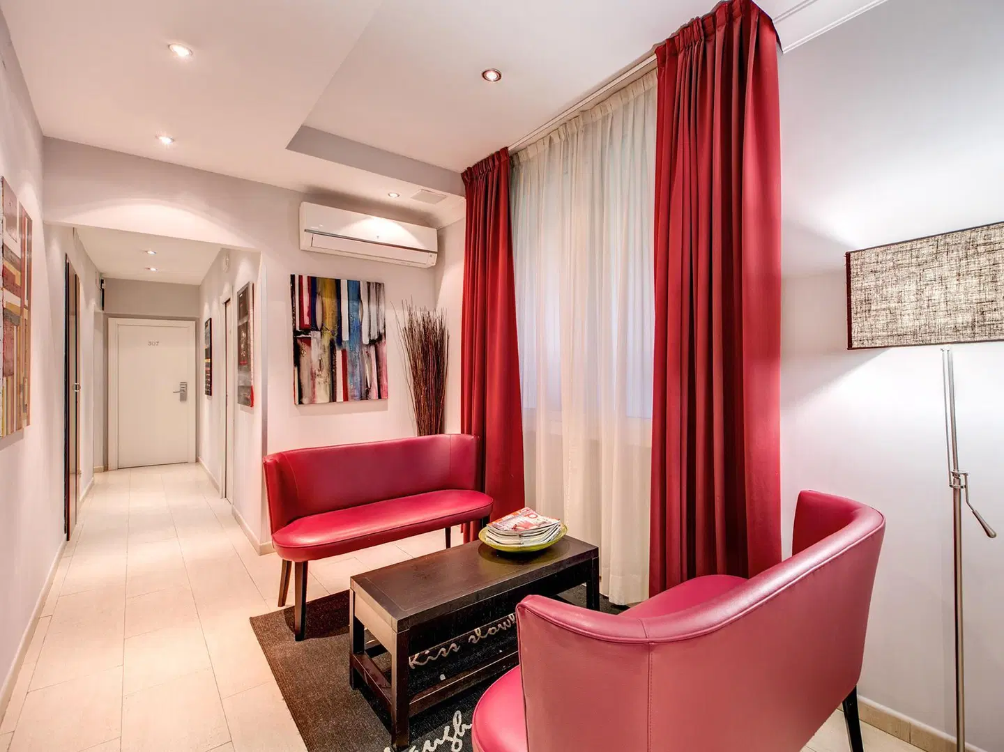 Target Inn LOUNGE_LOBBY