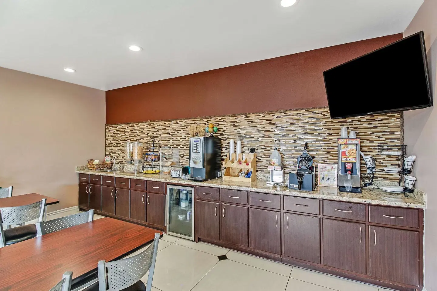 Americas Best Value Inn Houston at FM 529 ROOM_EXAMPLE