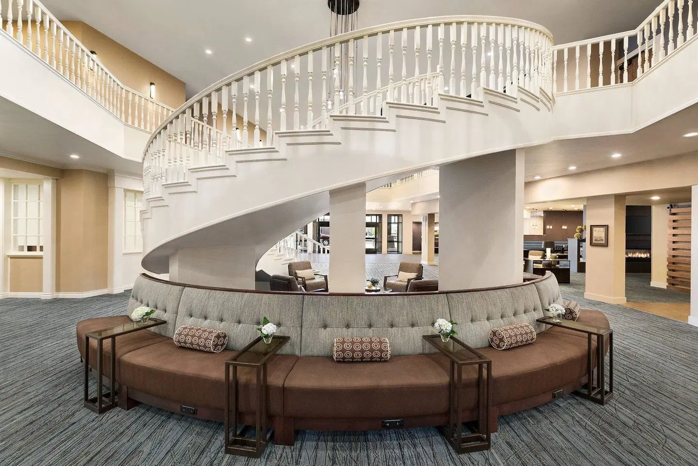 Delta Hotels by Marriott Helena Colonial Bar