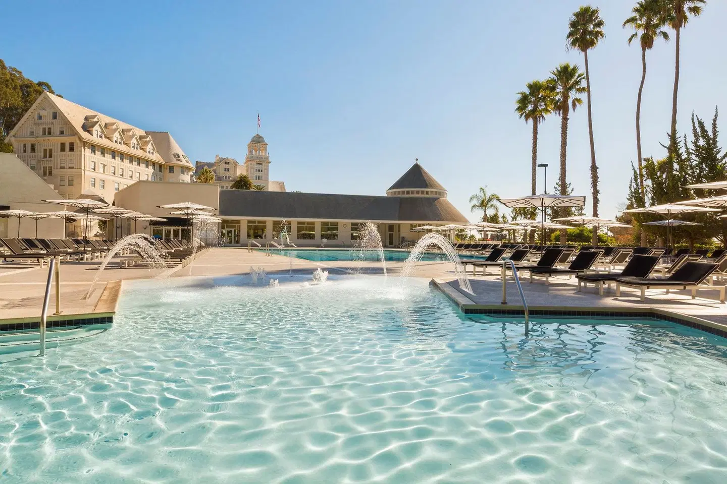 Claremont Club & Spa - A Fairmont Hotel OUTDOOR_POOL