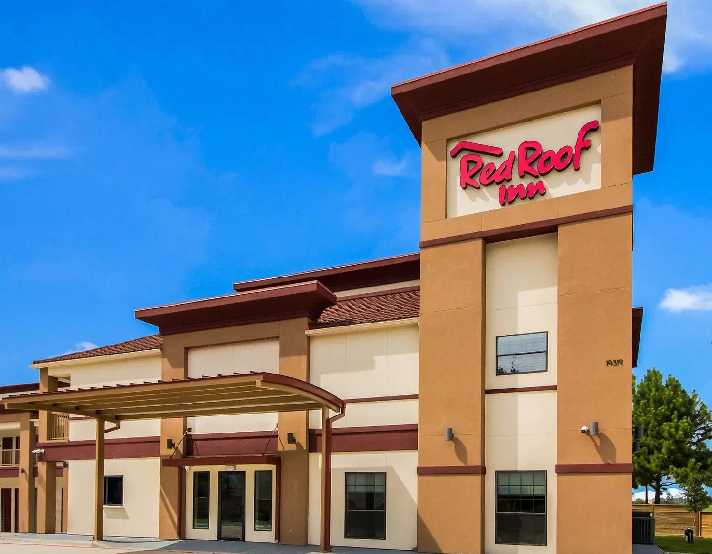 Red Roof Inn Houston - Willowbrook EXTERIOR
