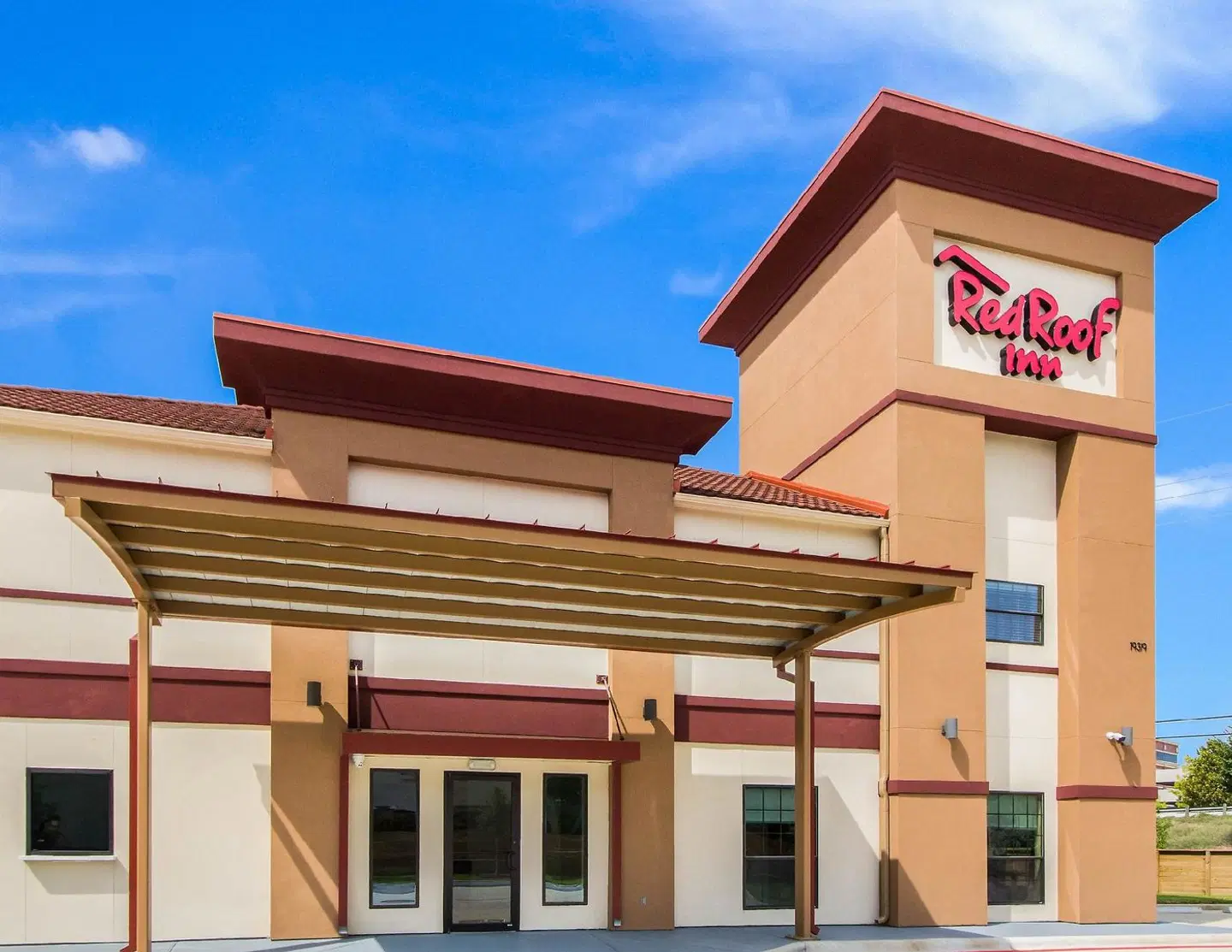 Red Roof Inn Houston - Willowbrook EXTERIOR