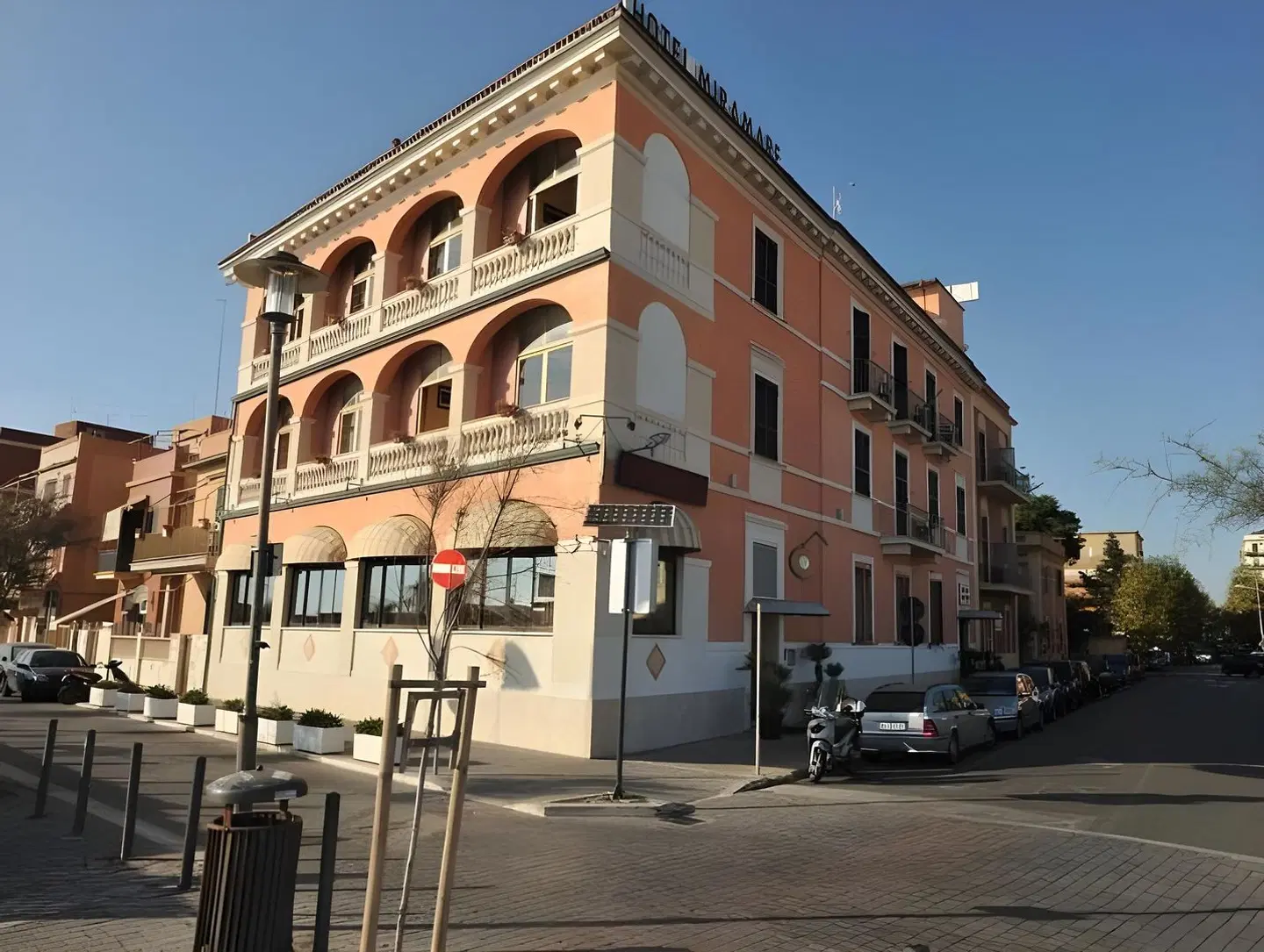 Miramare EXTERIOR