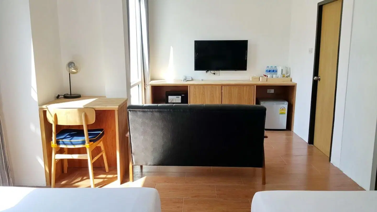 MAR24 Koh Tao Hotel ROOM_EXAMPLE