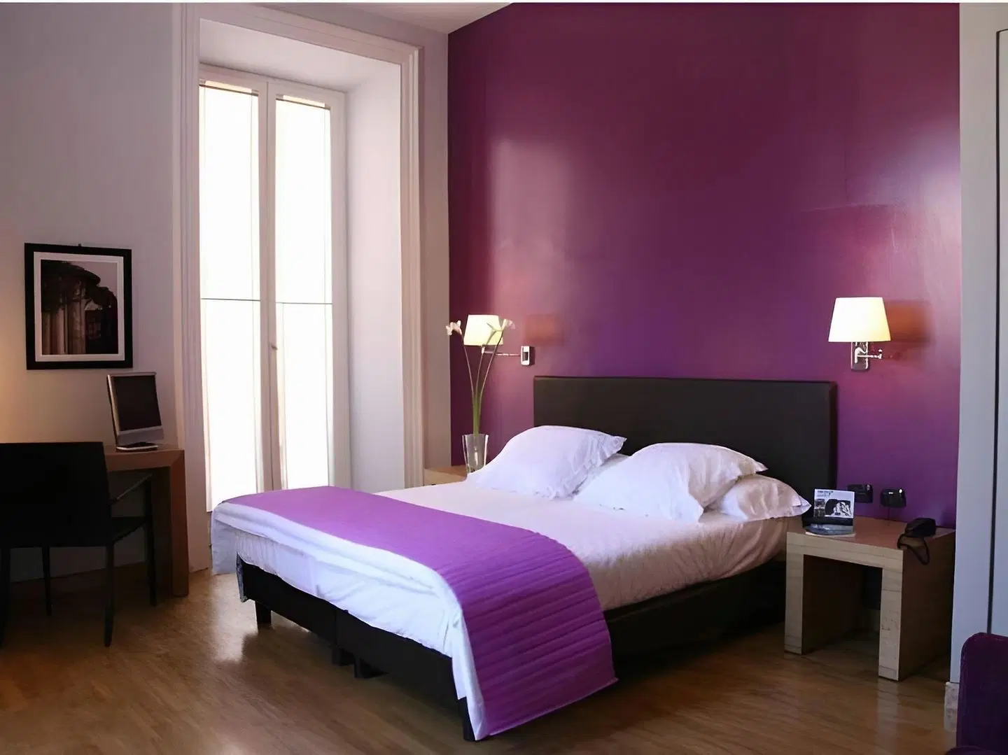 Ferrari ROOM_EXAMPLE