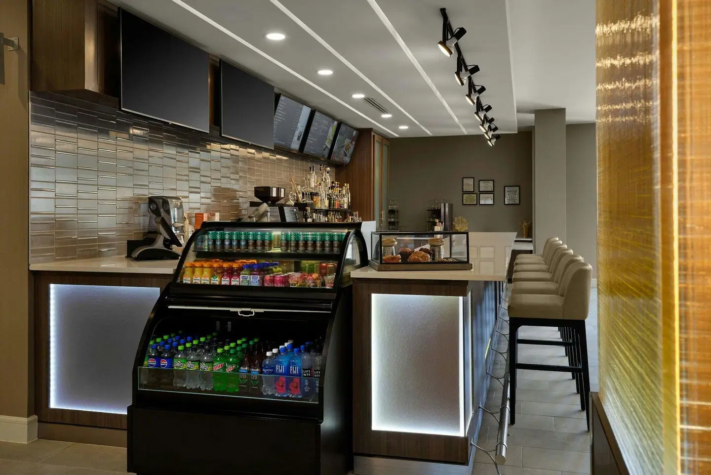 Courtyard by Marriott Dallas DFW Airport North/Grapevine Bar