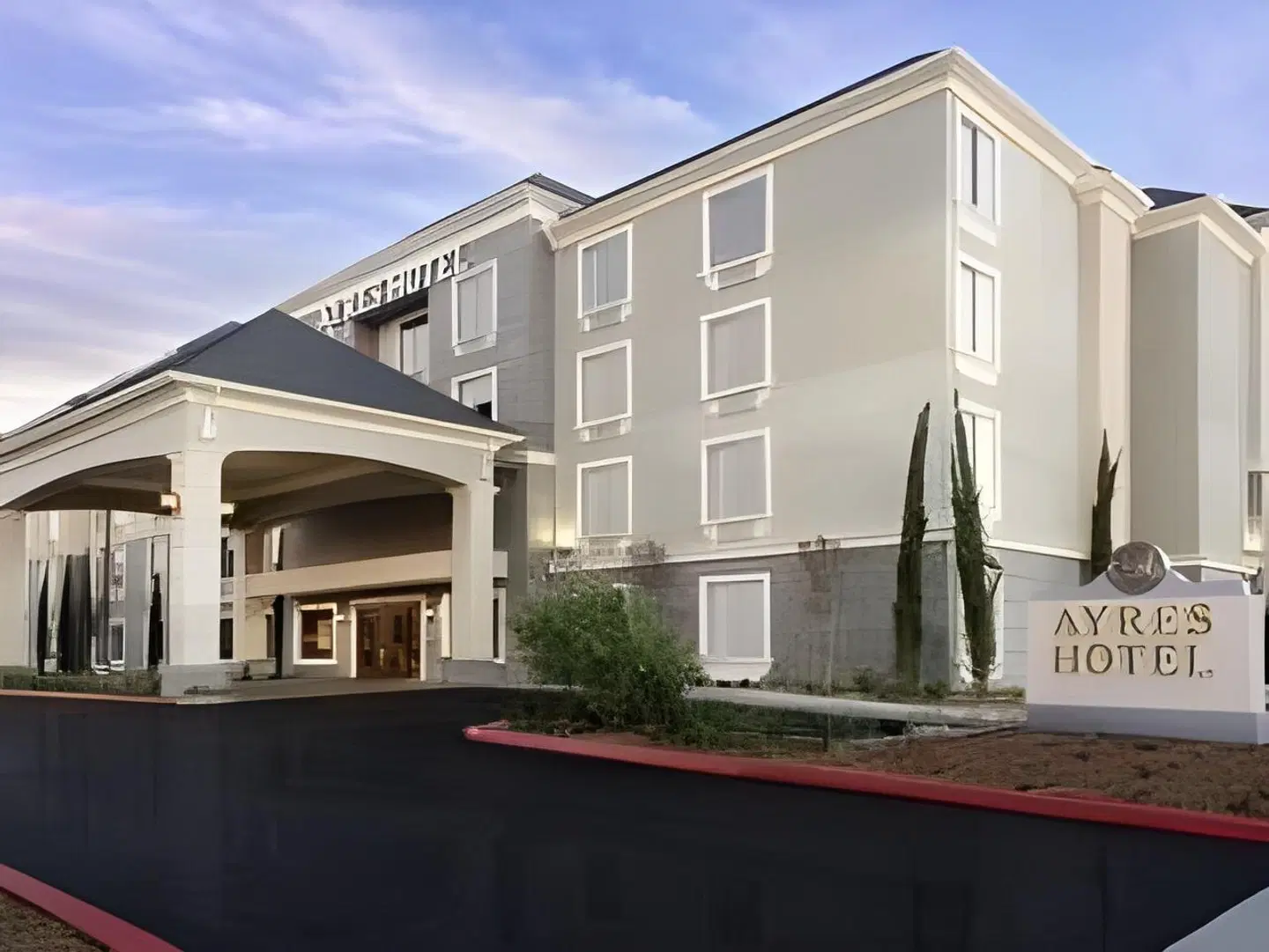 Ayres Hotel Huntington Beach/Fountain Valley EXTERIOR