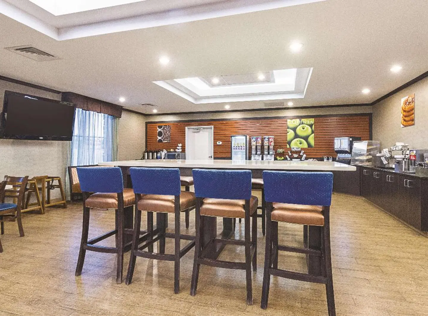 La Quinta Inn & Suites by Wyndham Glendive Bar