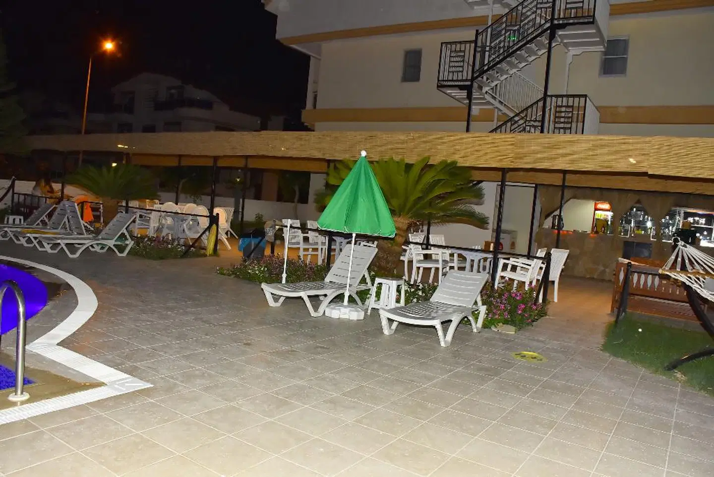 Nora Suit Hotel Terrasse