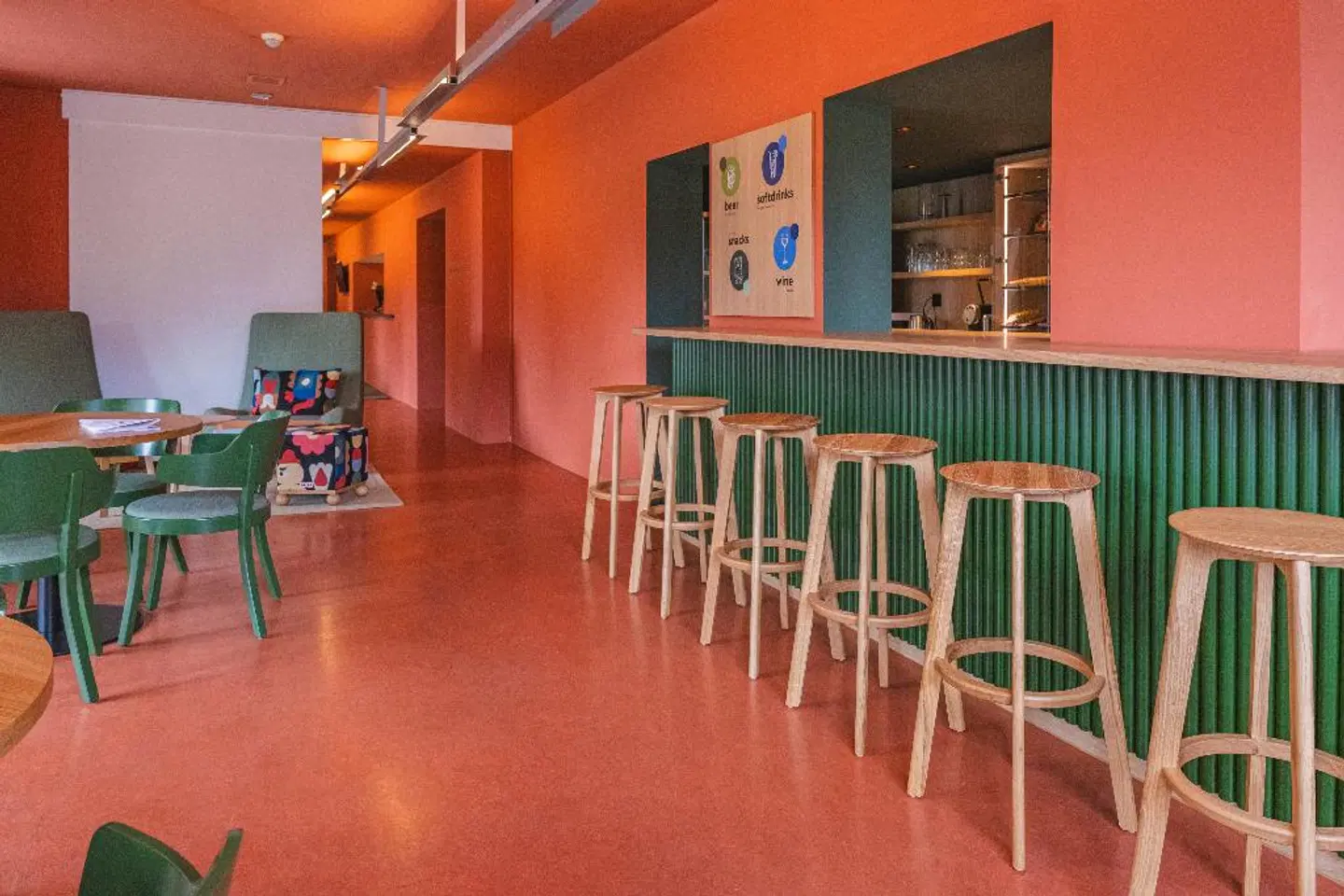 Youthplace Davos Bar