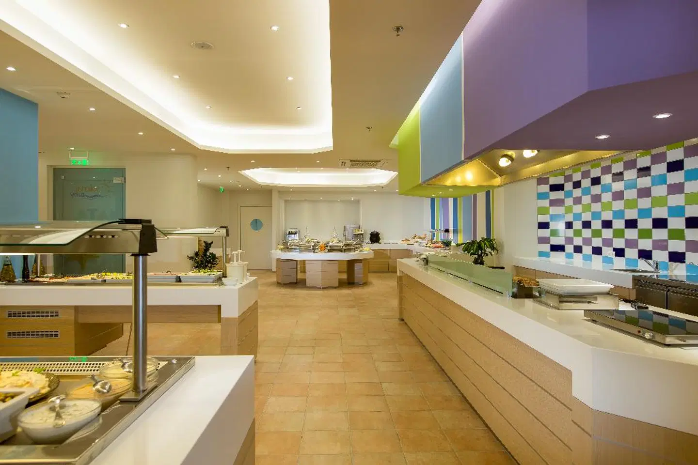 Solimar Ruby LOUNGE_LOBBY
