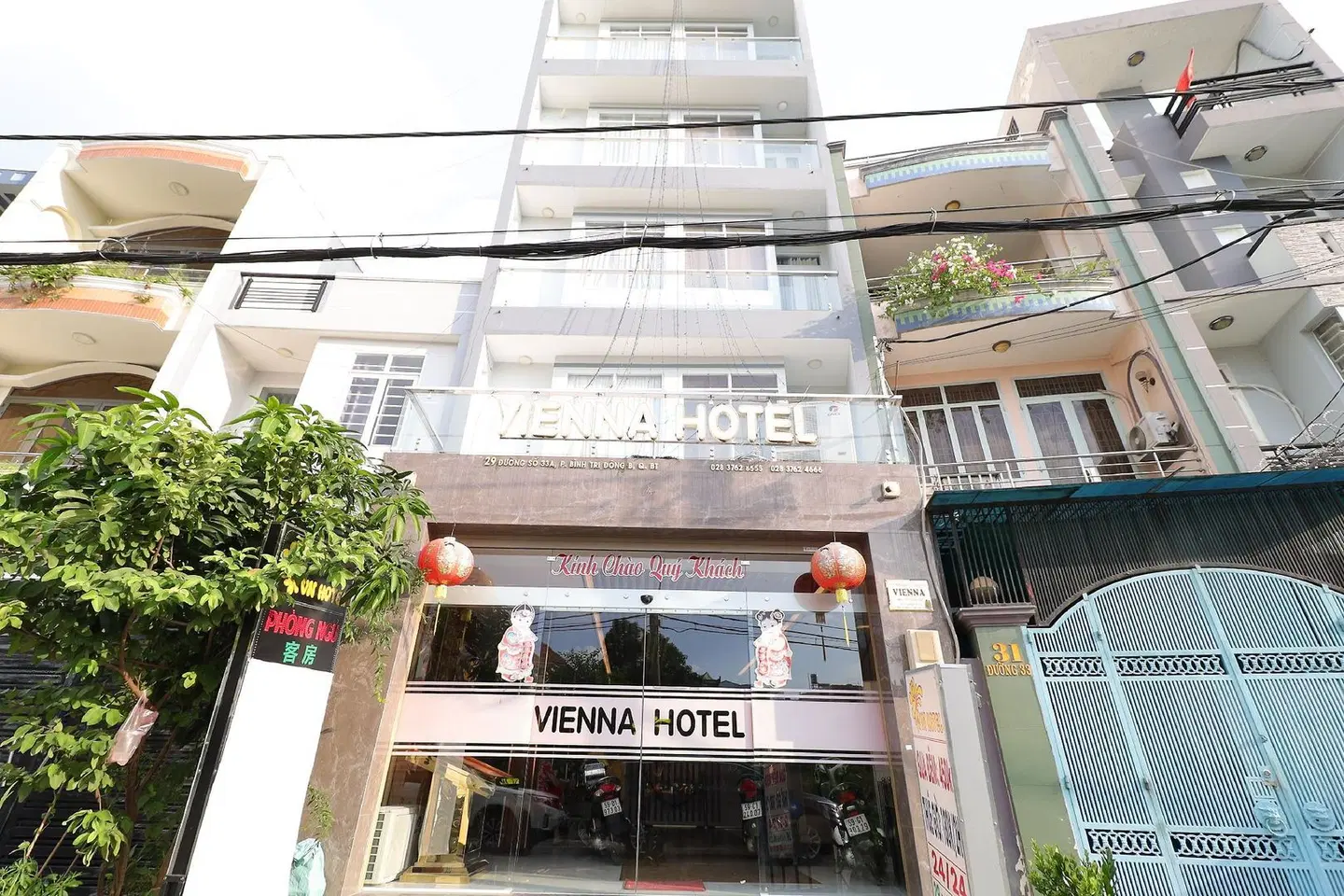 RedDoorz Plus Vienna Hotel EXTERIOR