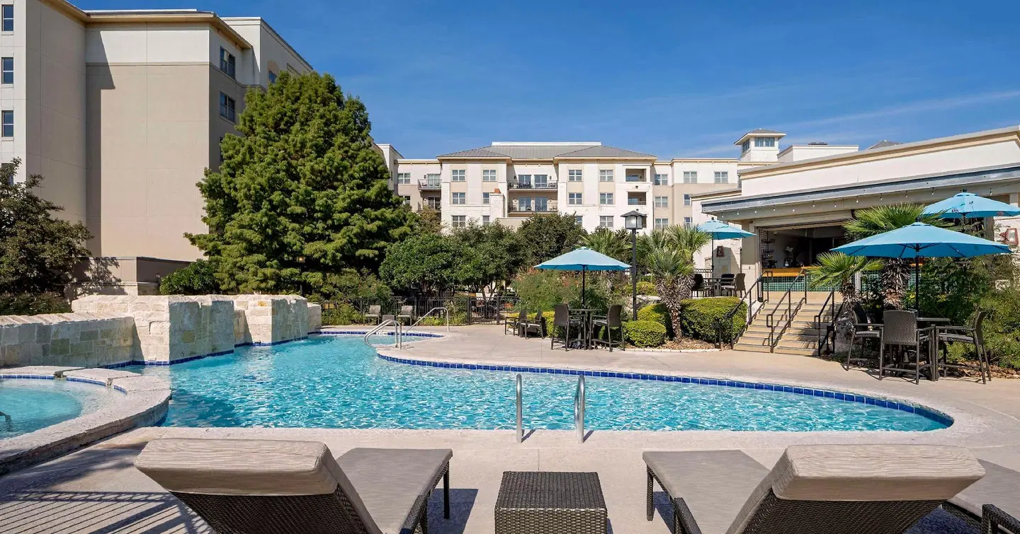 Hilton San Antonio Hill Country OUTDOOR_POOL