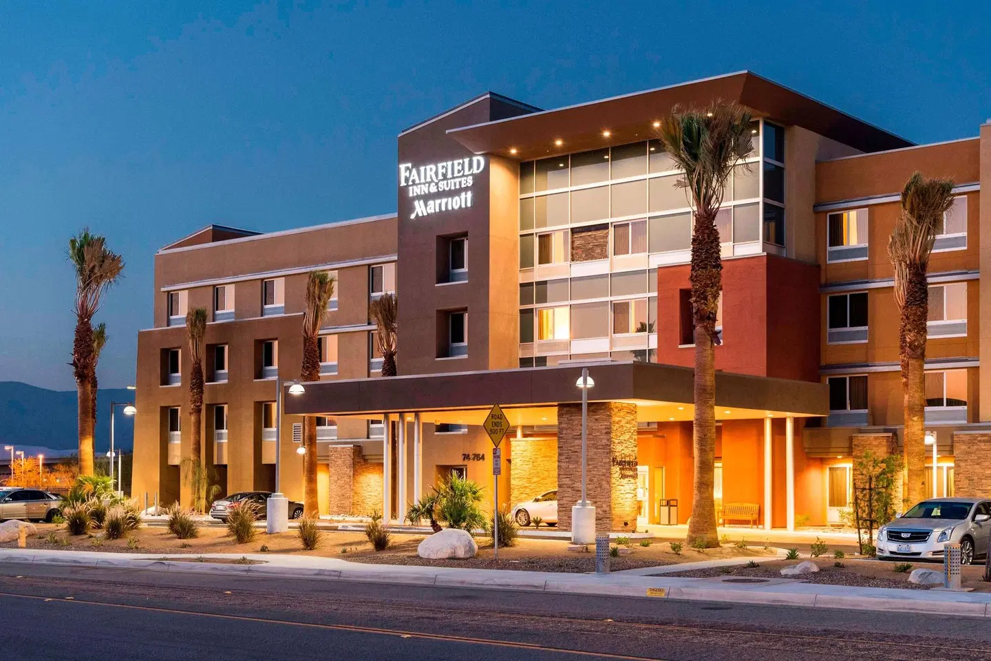 Fairfield Inn & Suites by Marriott Palm Desert EXTERIOR