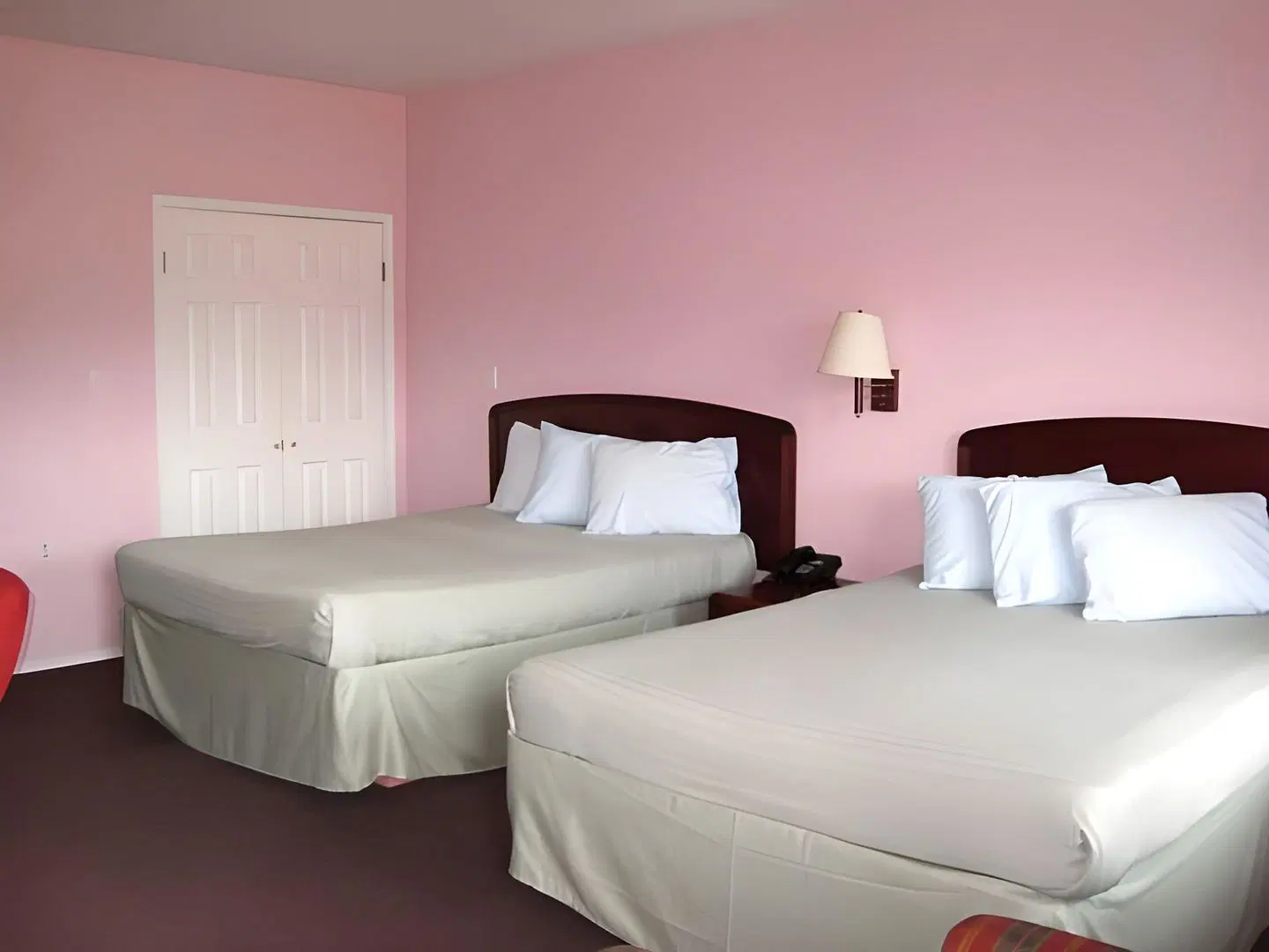 Pinn Road Inn and Suites ROOM_EXAMPLE