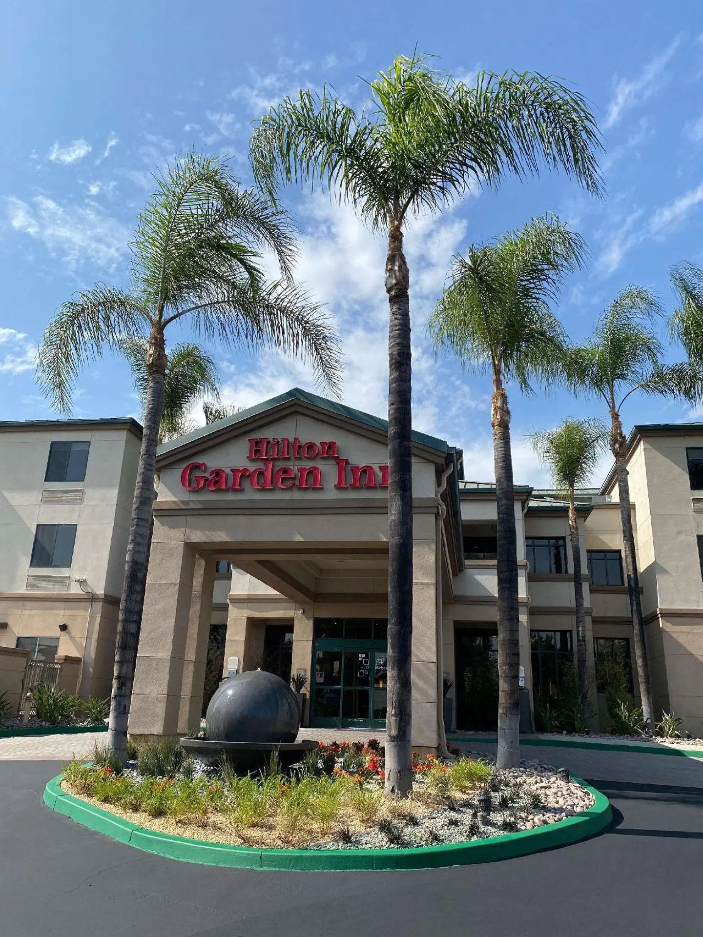 Hilton Garden Inn Los Angeles Montebello EXTERIOR