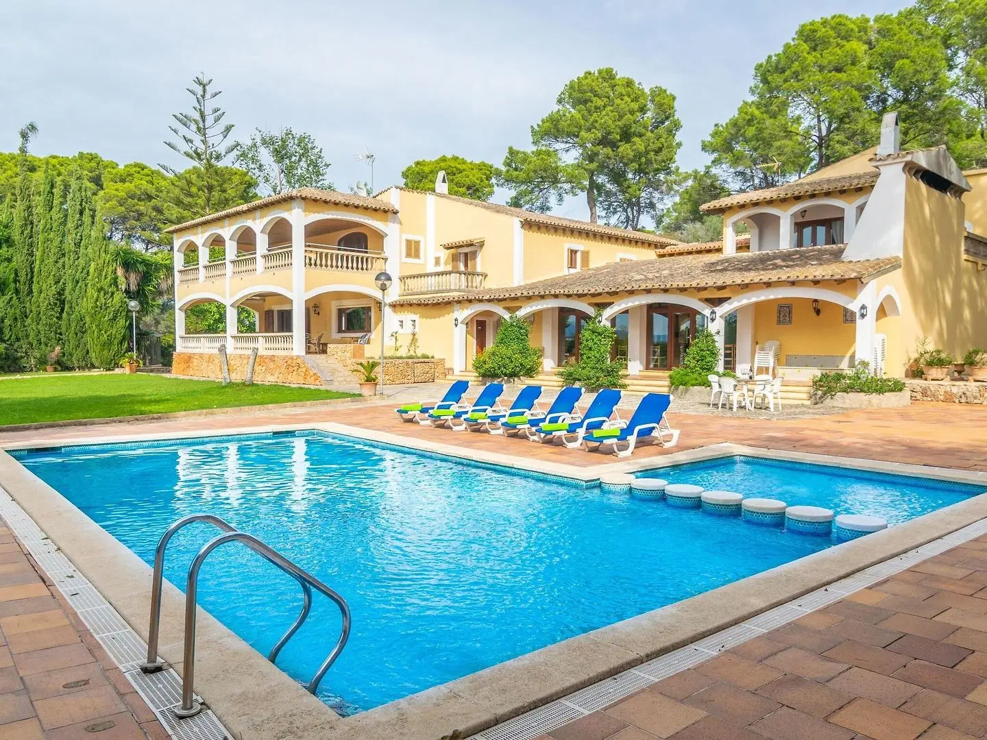 Finca Son Pou OUTDOOR_POOL