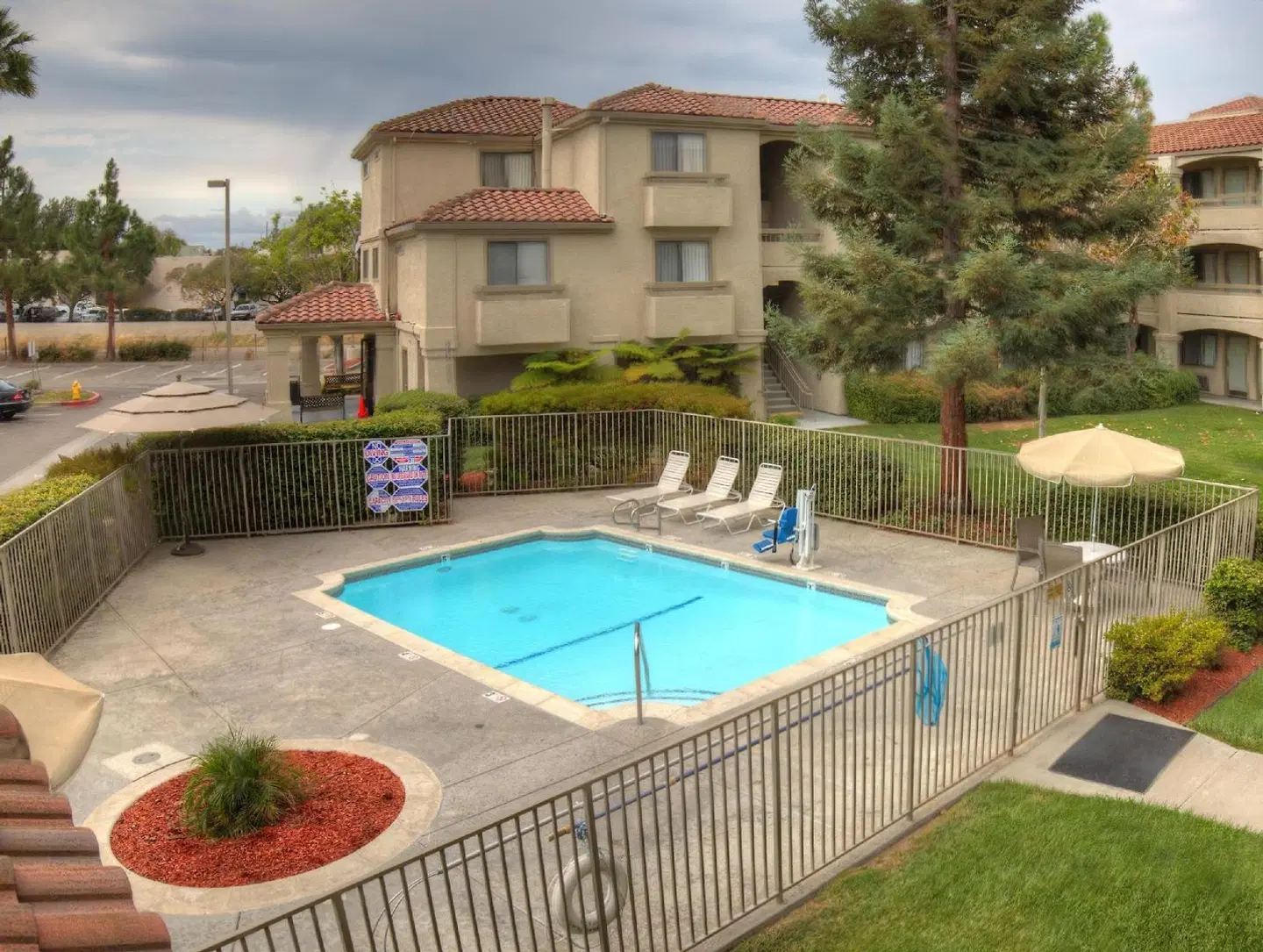 Good Nite Inn Fremont OUTDOOR_POOL