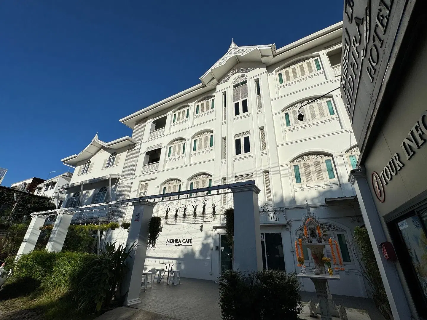 Nidhra Lanna EXTERIOR