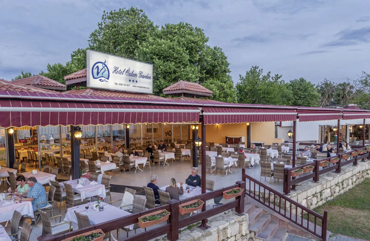 Özlem Garden Terrasse