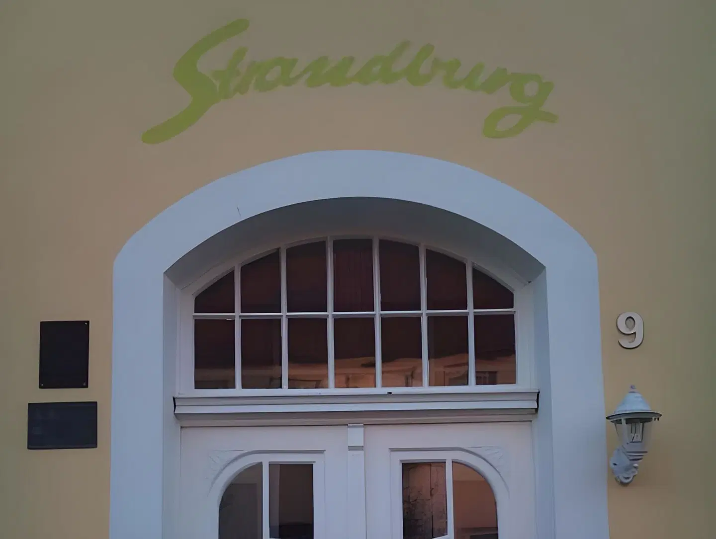 Strandburg EXTERIOR