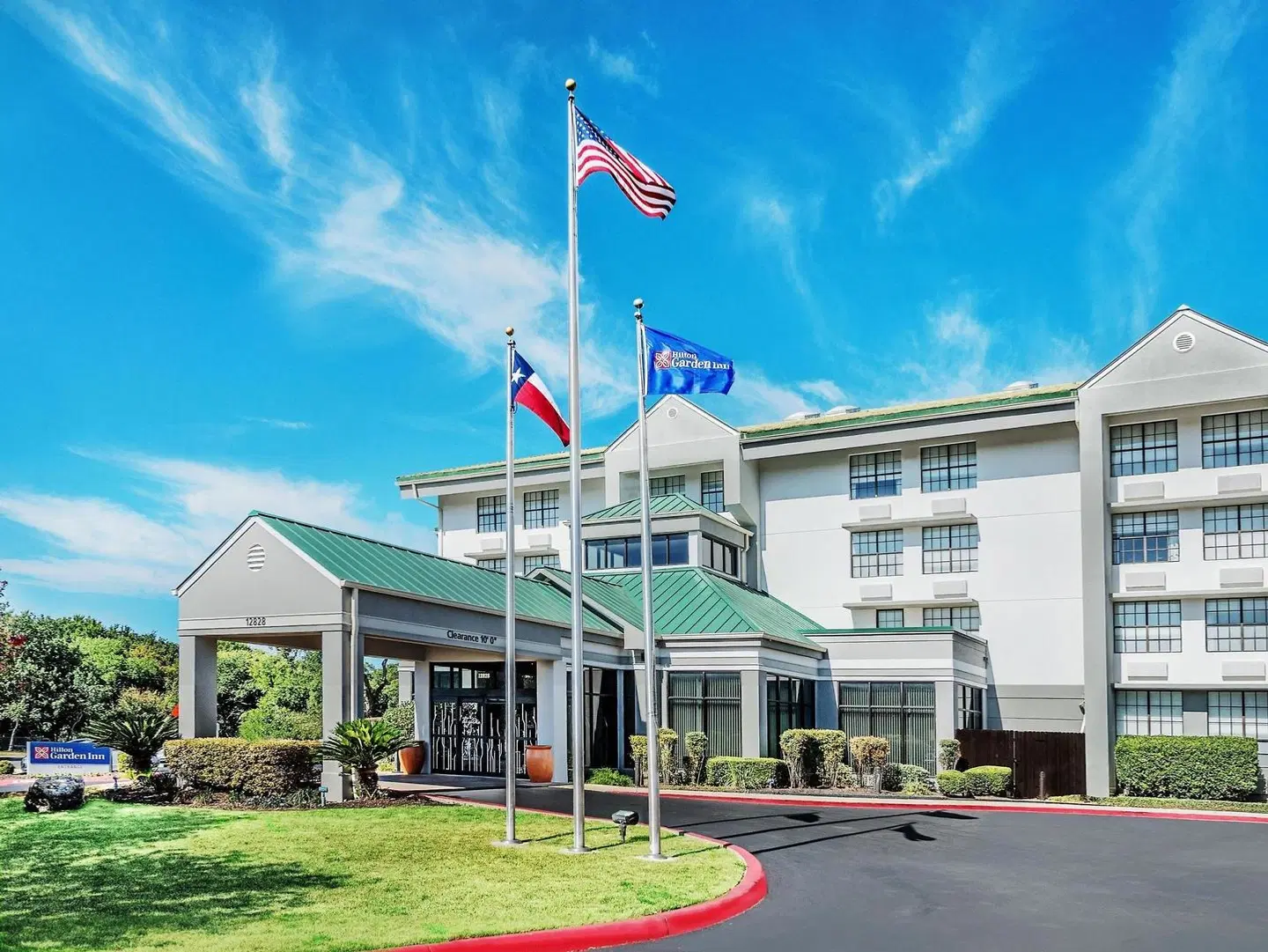 Hilton Garden Inn San Antonio Airport EXTERIOR