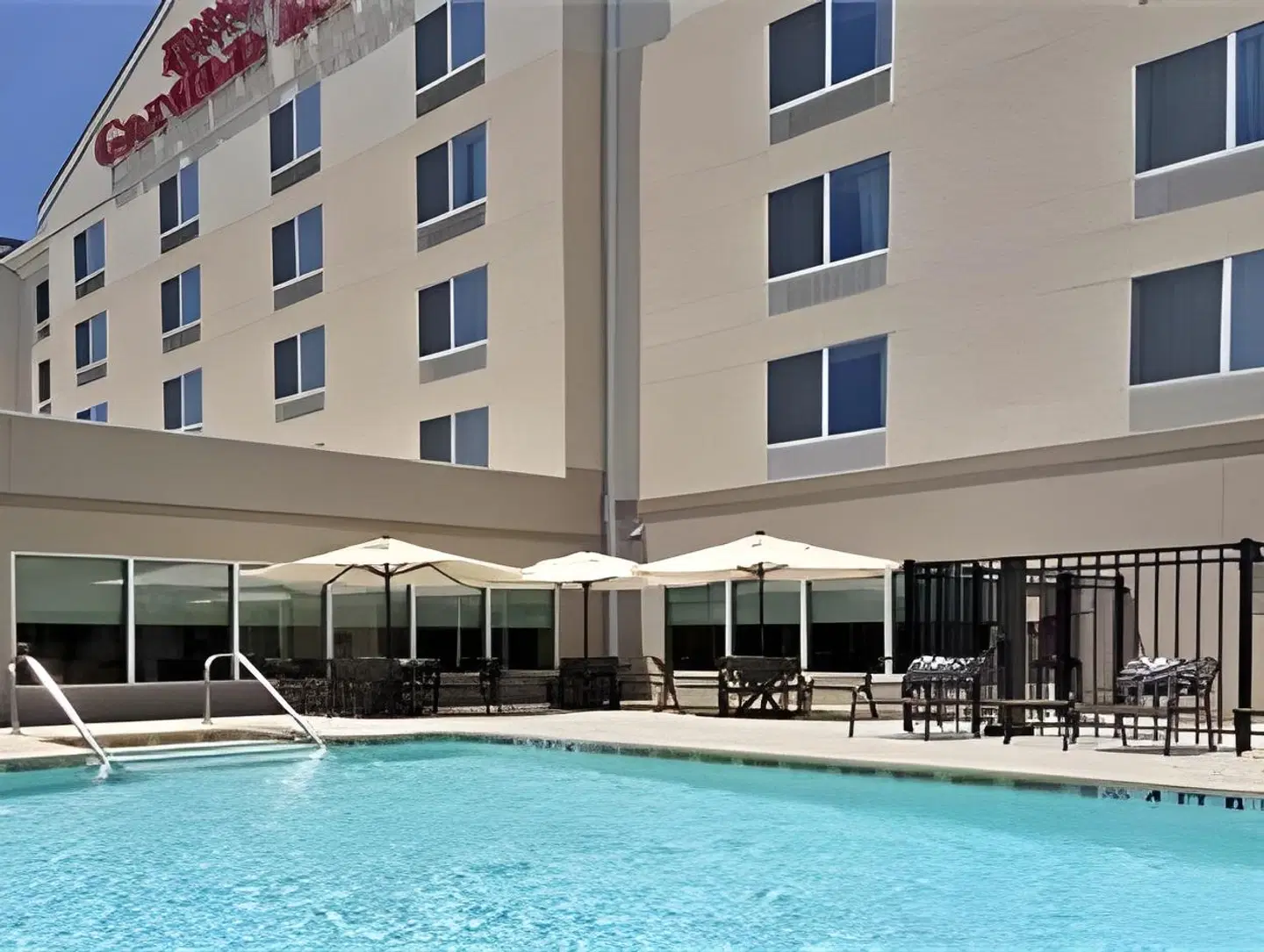 Hilton Garden Inn Austin North EXTERIOR