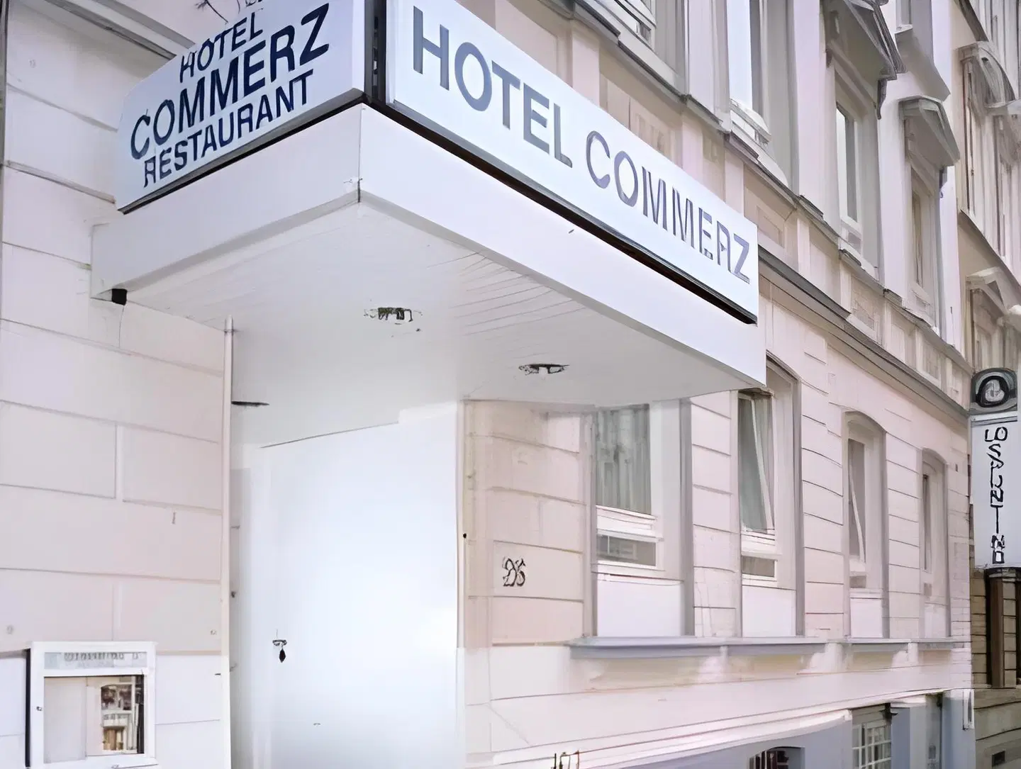 Commerz EXTERIOR