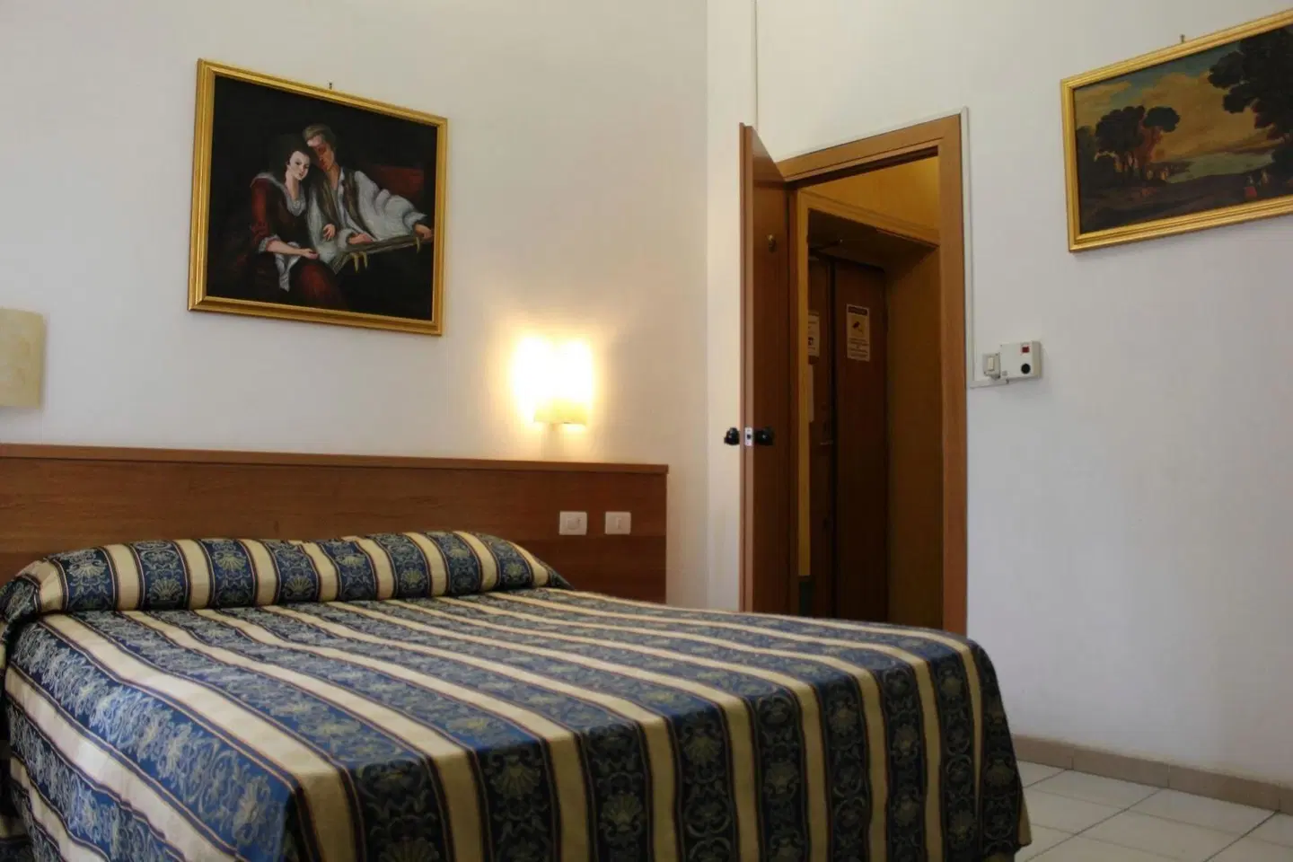 Bolognese ROOM_EXAMPLE