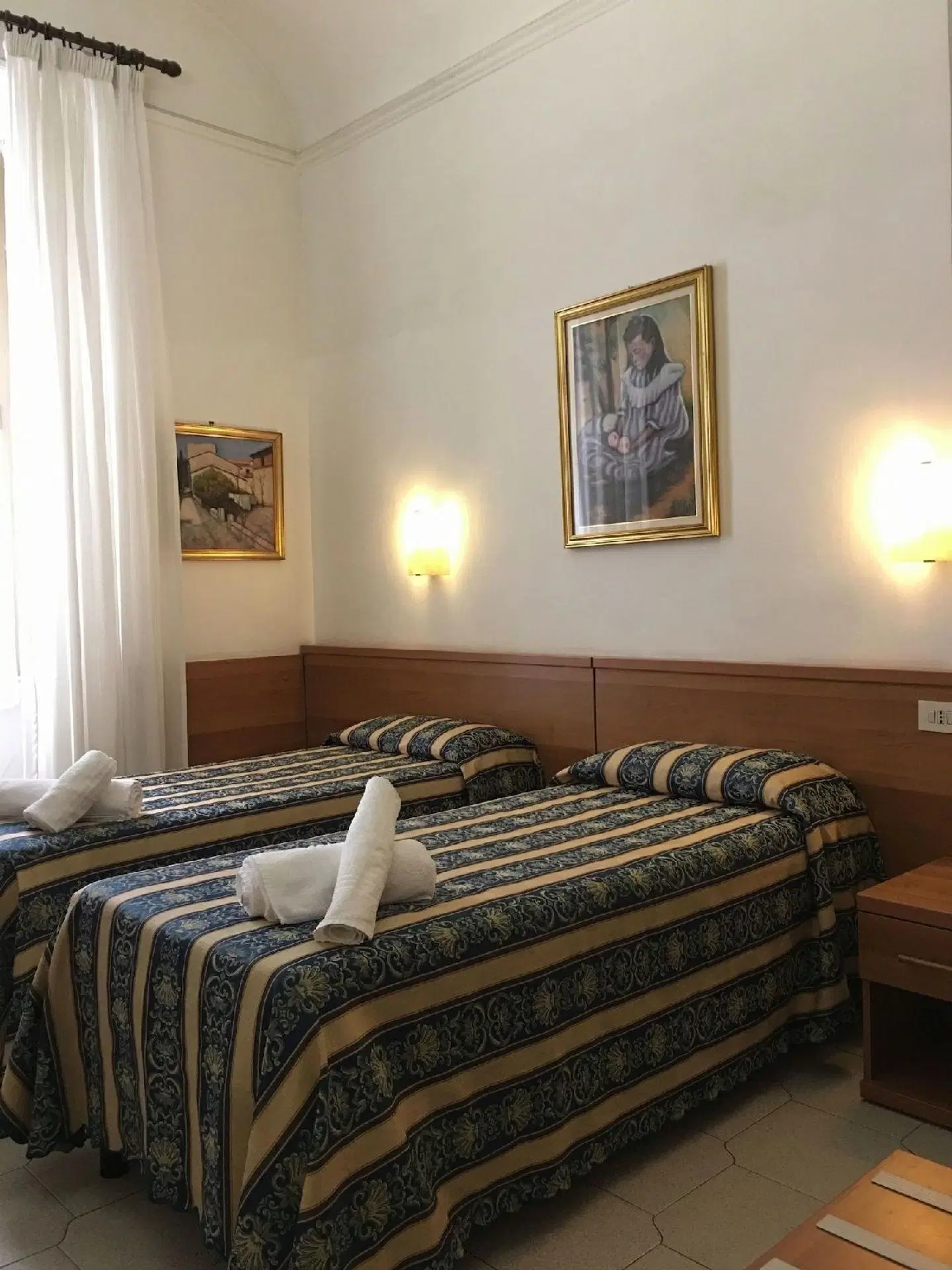 Bolognese ROOM_EXAMPLE