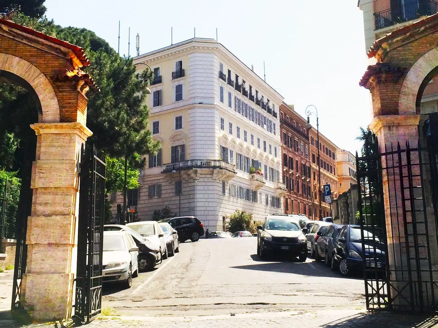 MICLAD Colosseum Guest House EXTERIOR