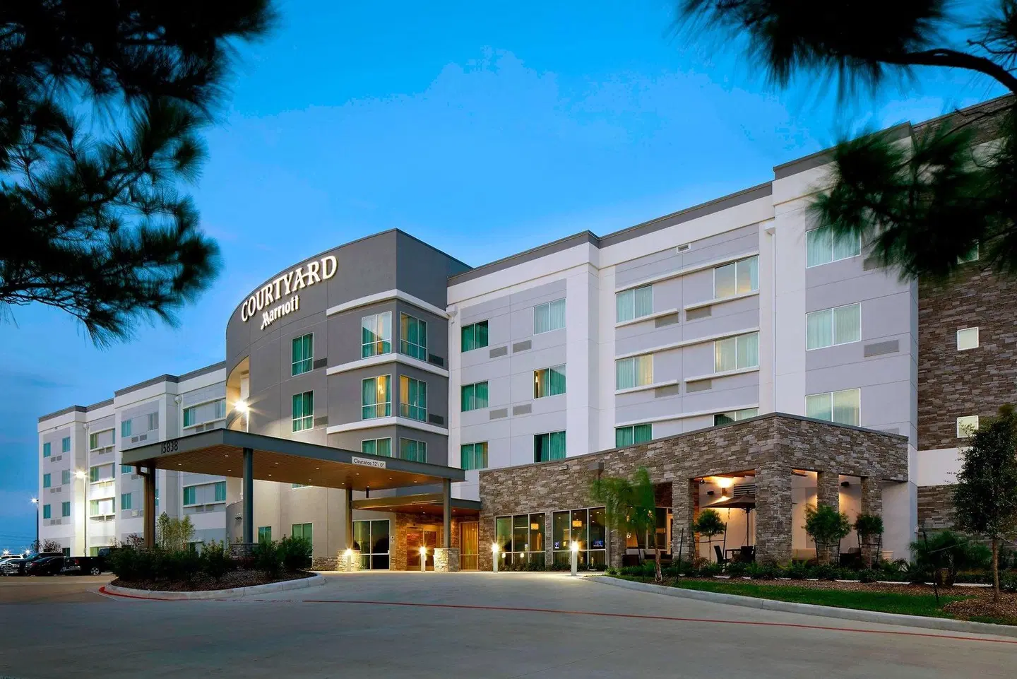 Courtyard by Marriott Houston Intercontinental Airport EXTERIOR