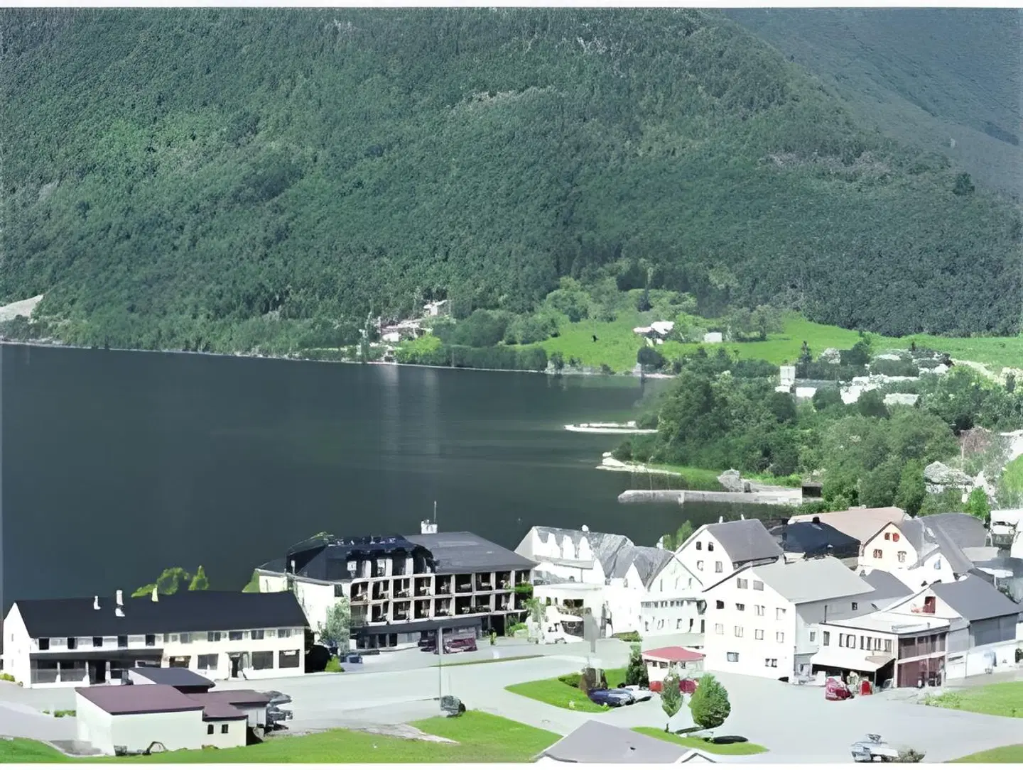 Havila Hotel Raftevold EXTERIOR