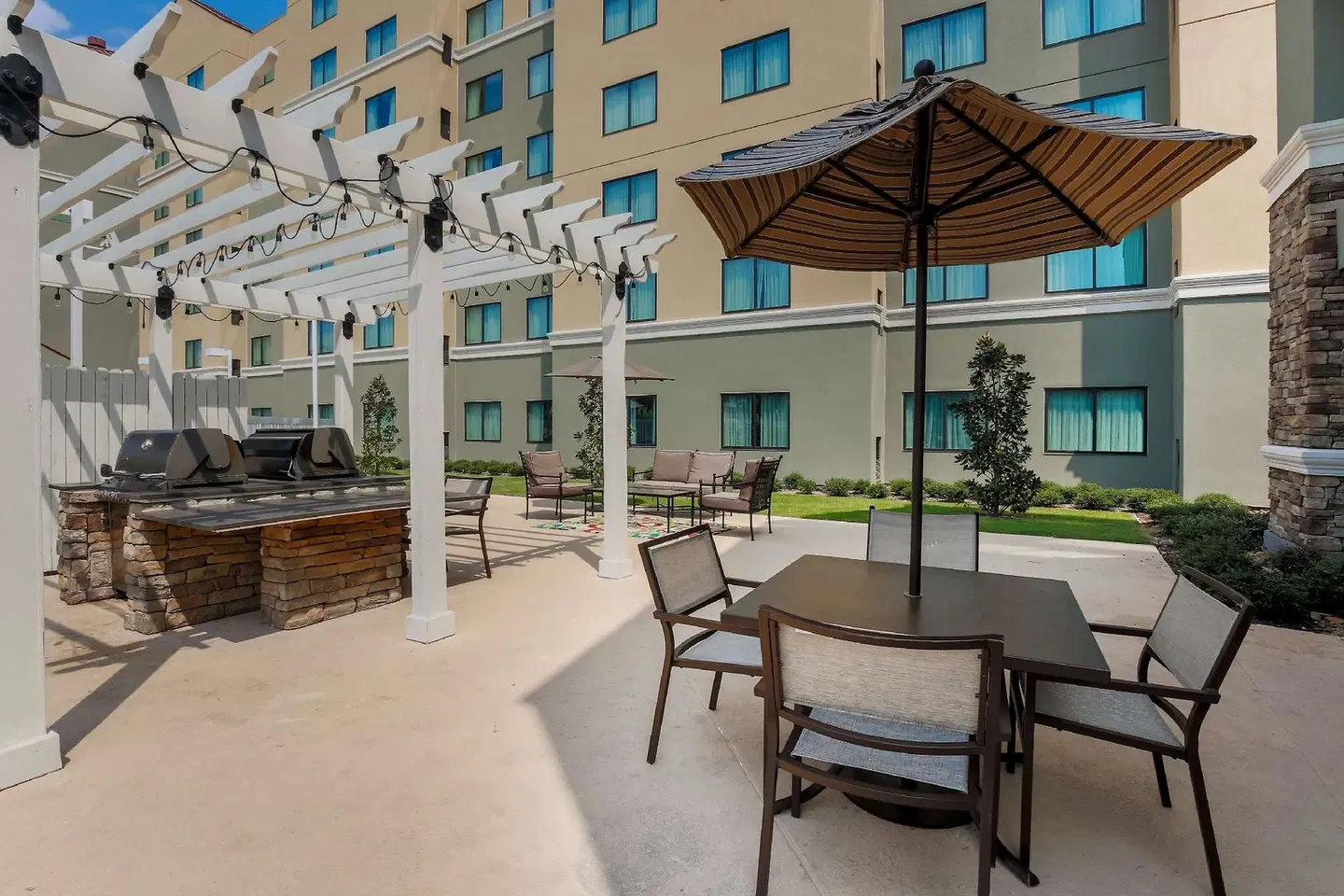 Homewood Suites by Hilton Ft. Worth-North at Fossil Creek Terrasse