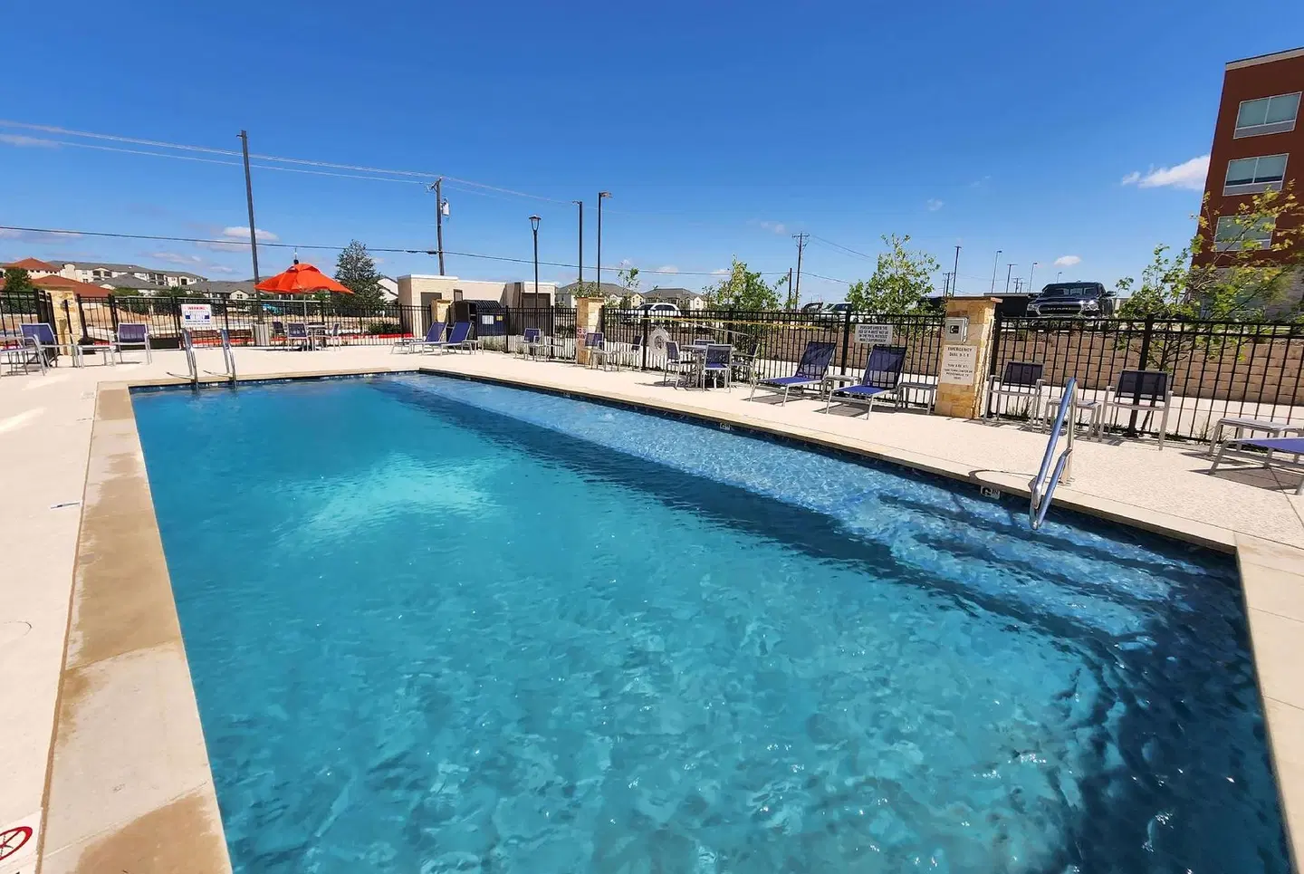 Hawthorn Suites by Wyndham Pflugerville OUTDOOR_POOL