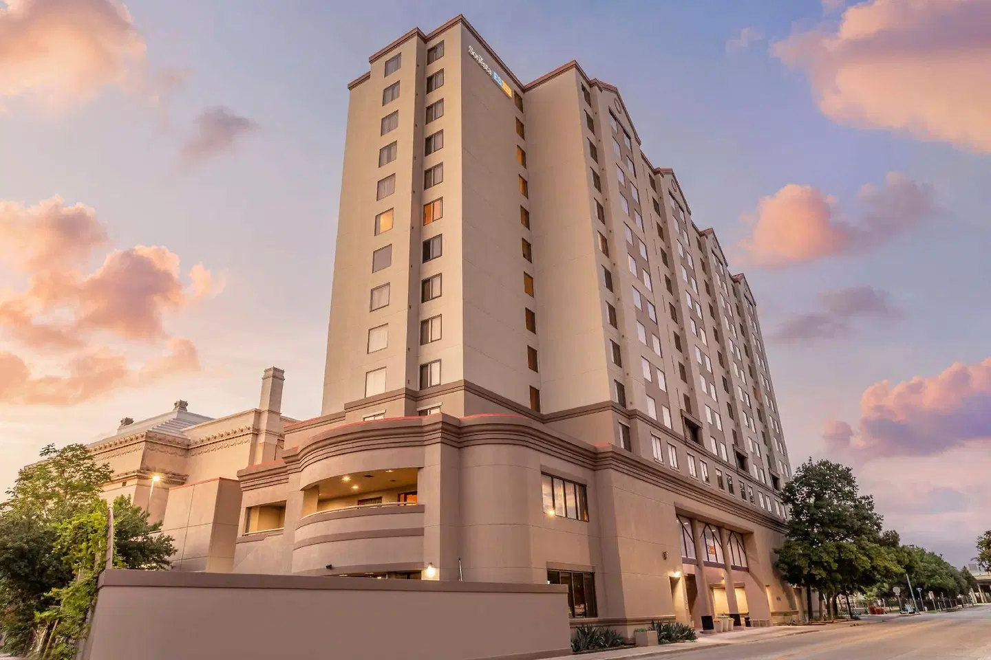 Sonesta ES Suites San Antonio Downtown Alamo Plaza EXTERIOR