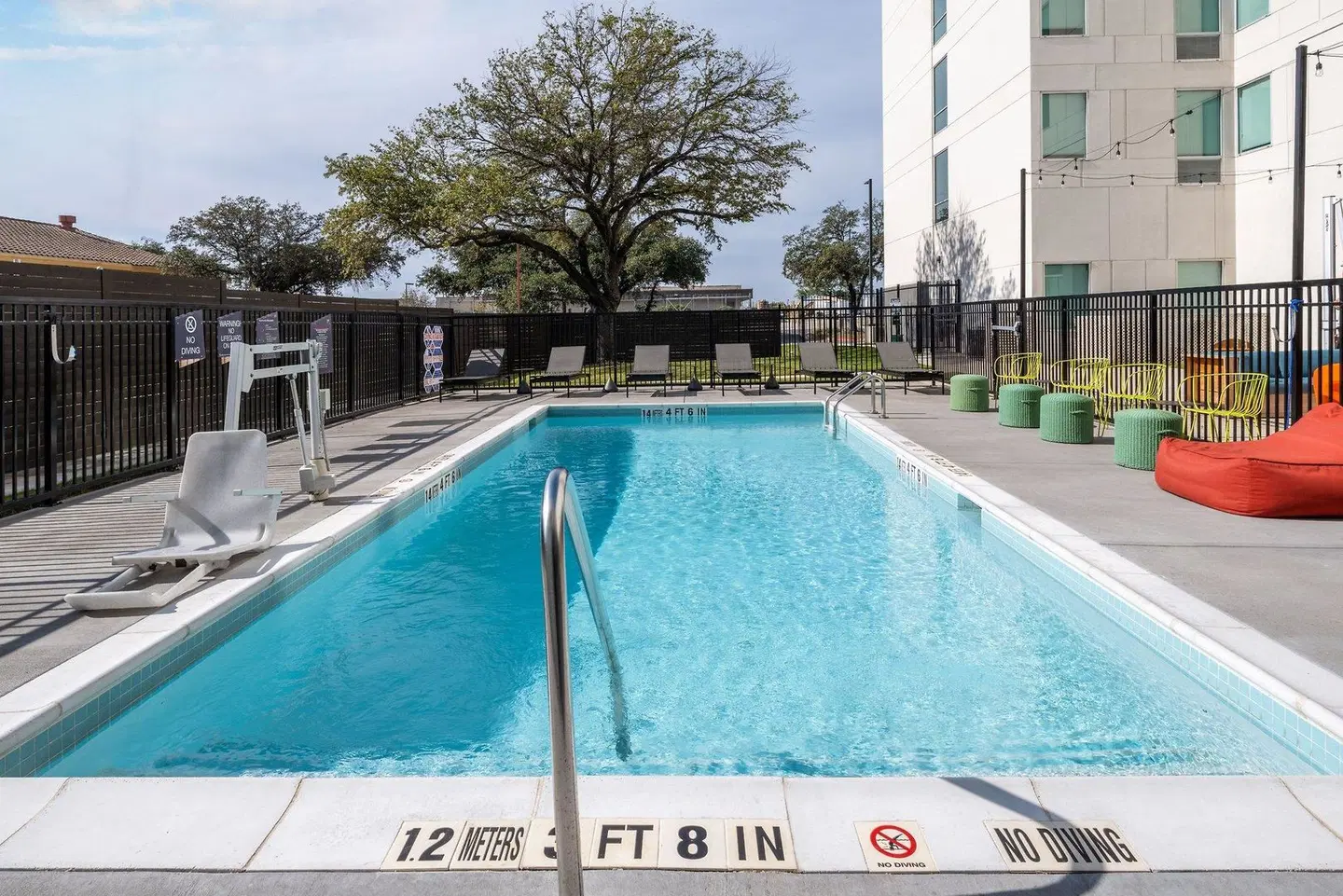 Aloft Austin South OUTDOOR_POOL