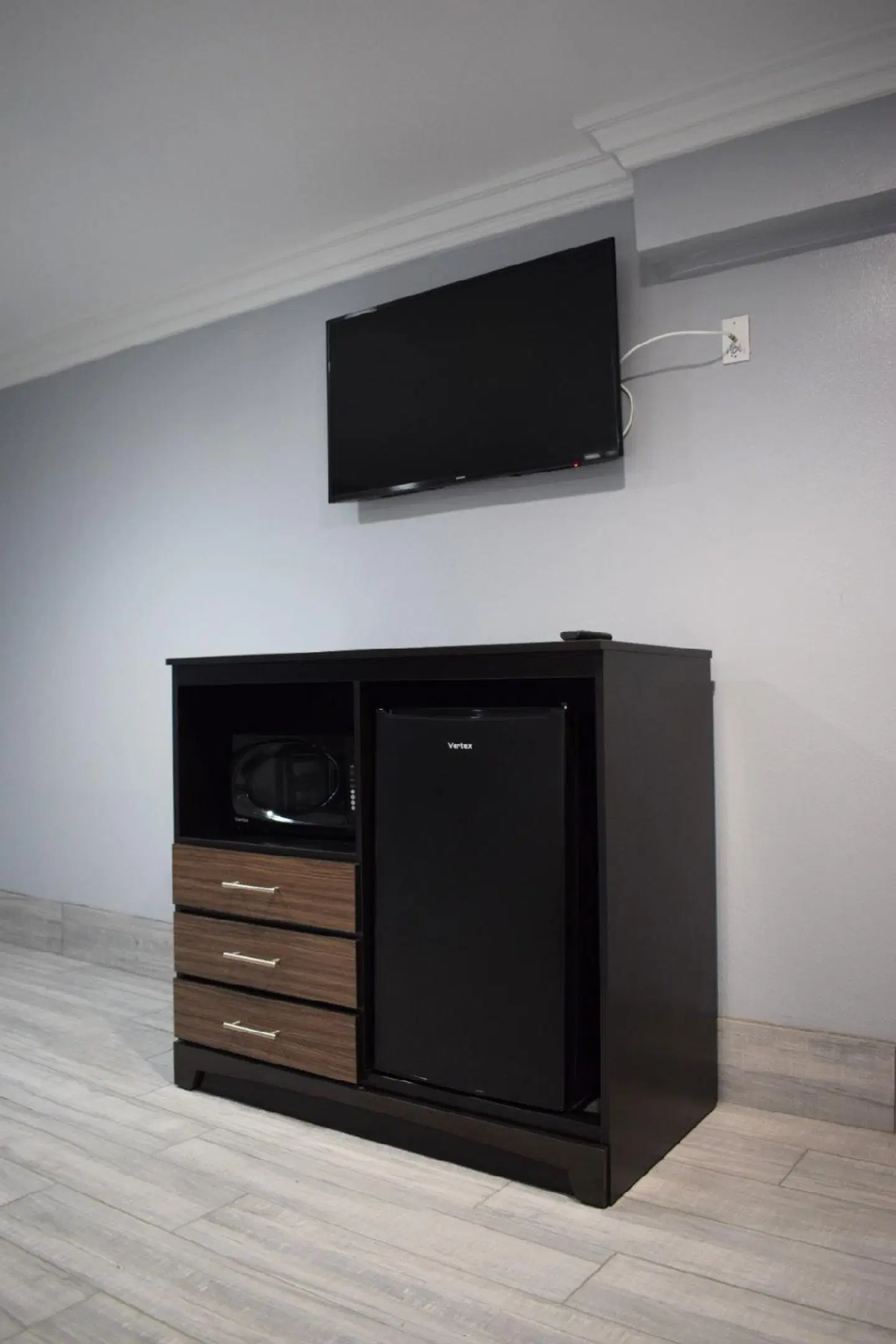 Willow Tree Inn & Suites ROOM_EXAMPLE