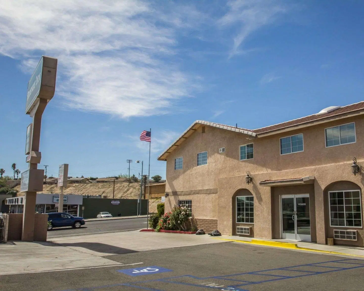 Rodeway Inn Barstow EXTERIOR