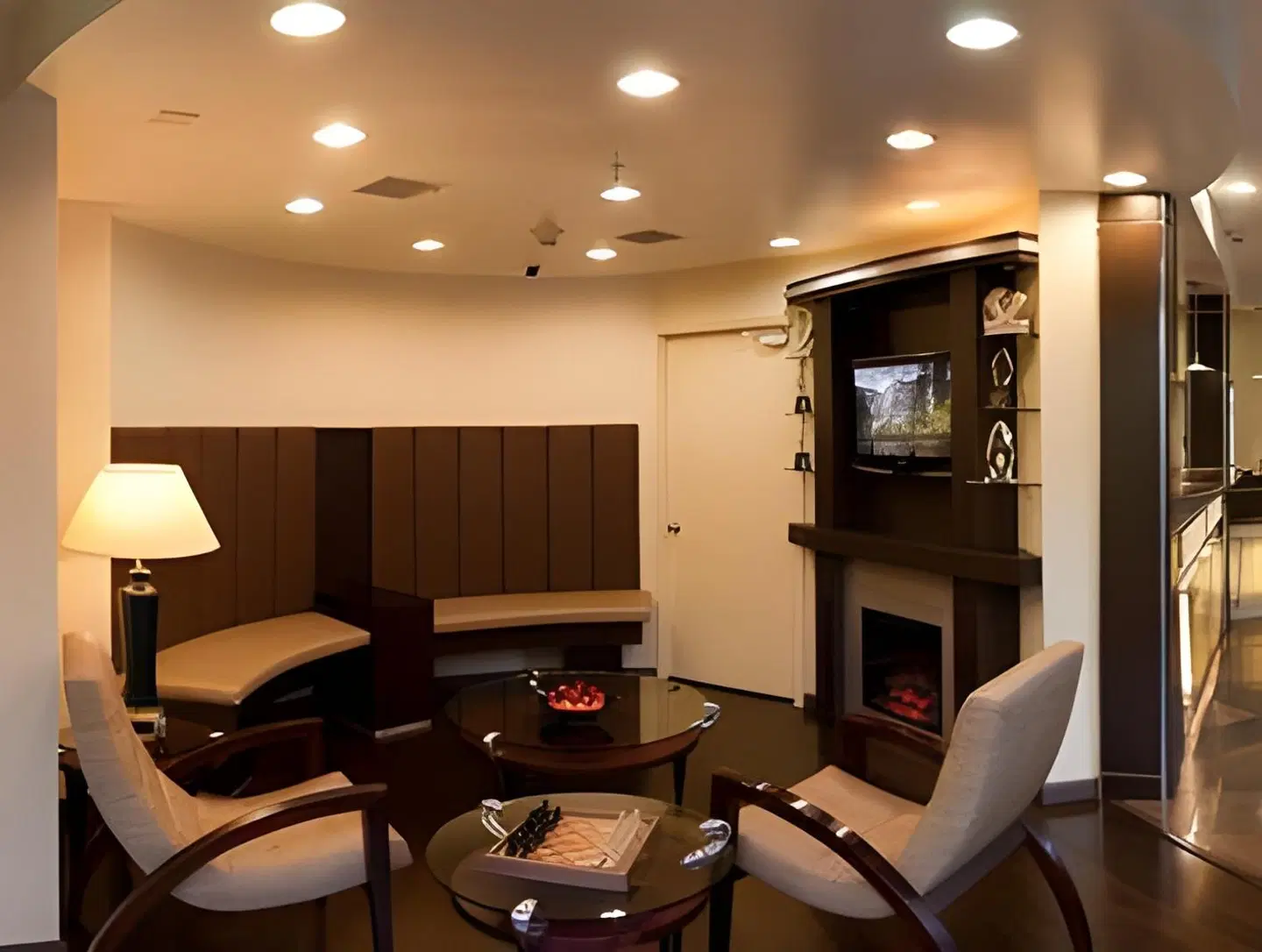 Strata Bar