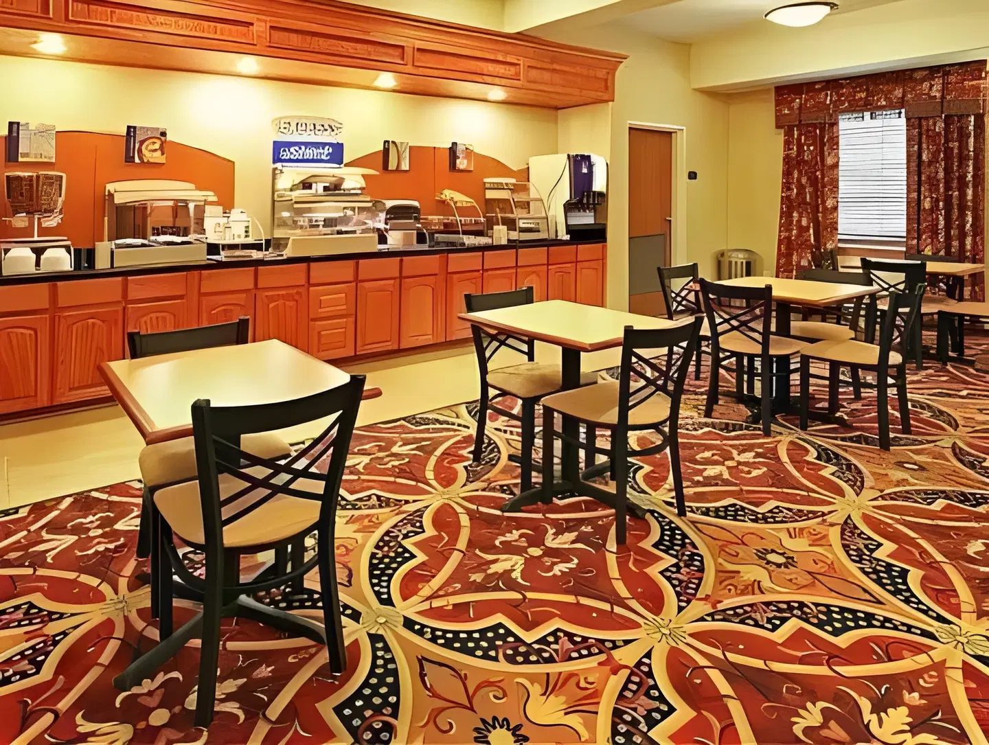 Holiday Inn Longview - North by IHG Bar