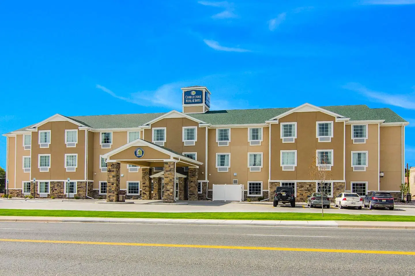 Cobblestone Hotel & Suites - Torrington EXTERIOR