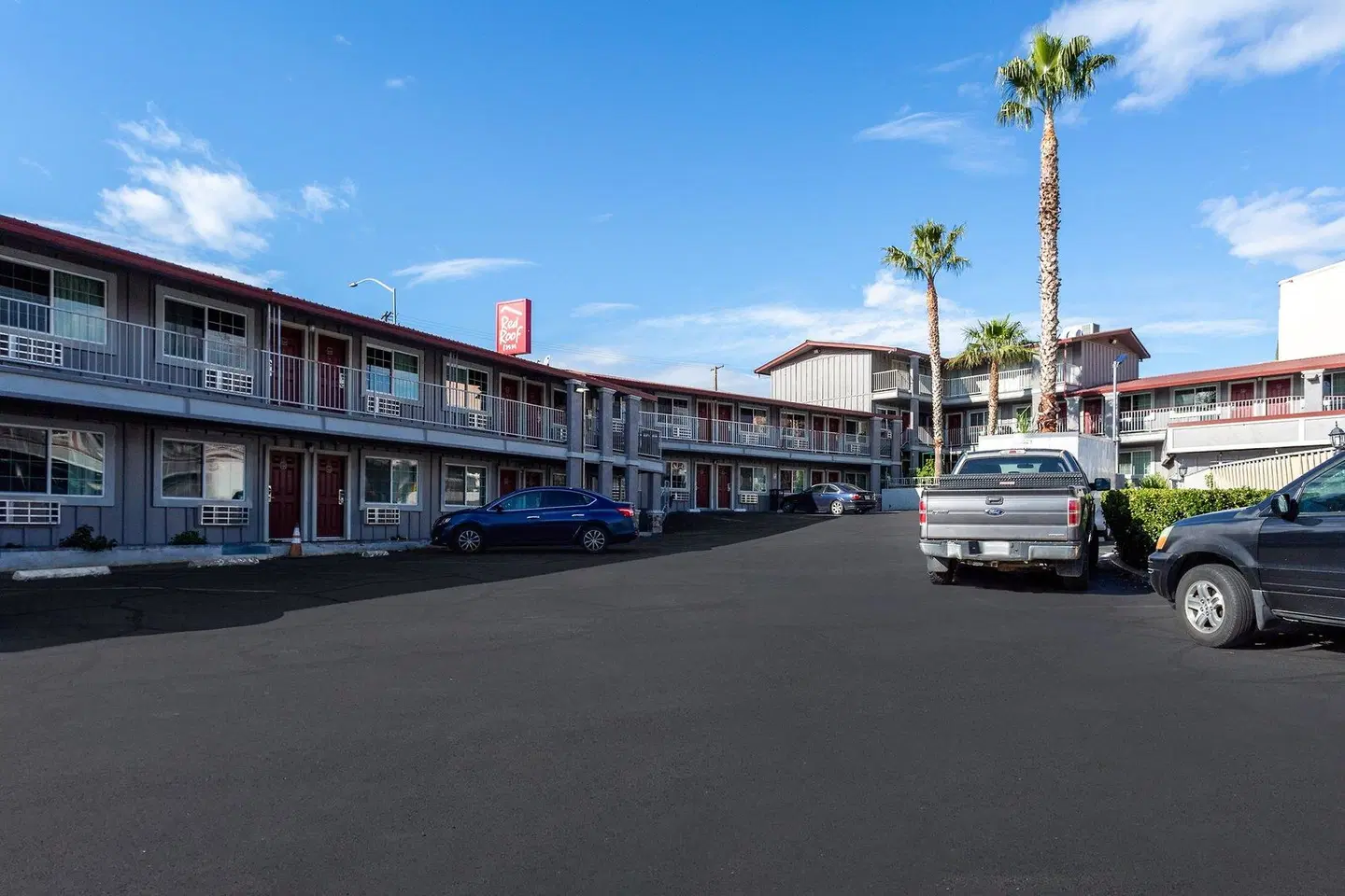 Ponderosa Inn Redding EXTERIOR